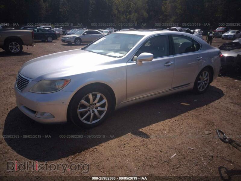 2009 Lexus LS (VIN JTHBL46F795087543) — photo 2 of 10