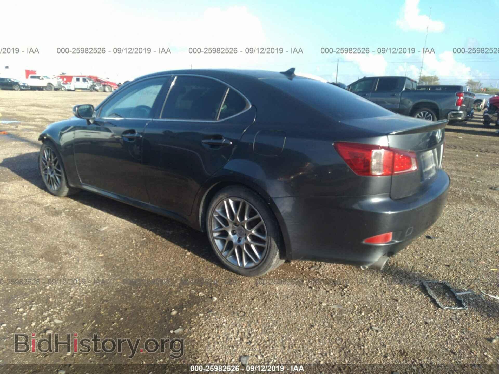 2011 LEXUS IS - VIN: JTHBF5C27B5129228 - Photo 3
