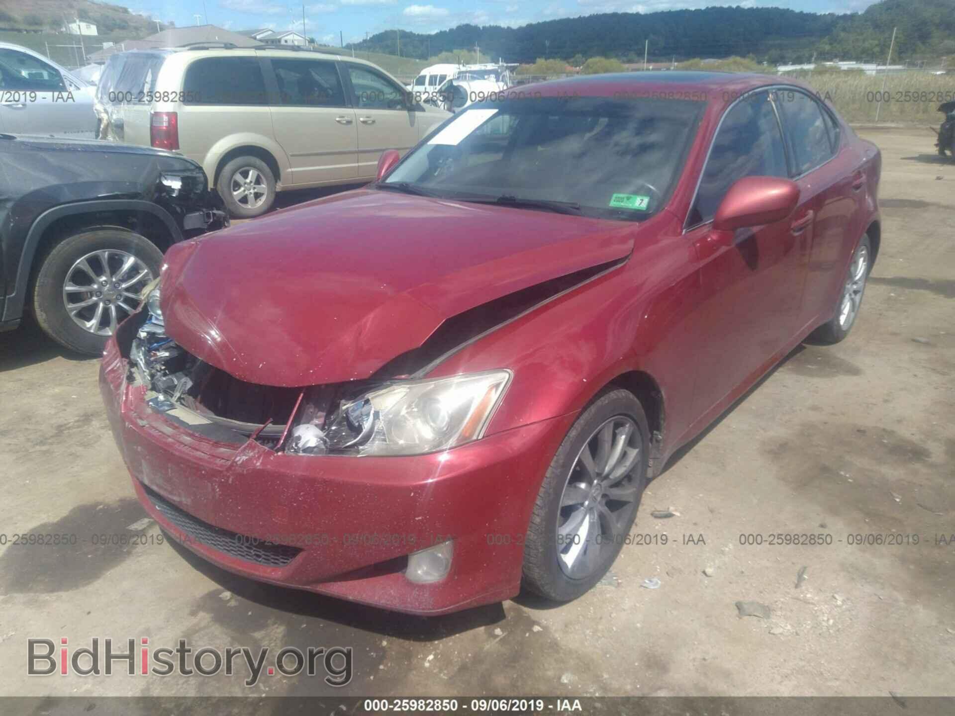 2007 LEXUS IS - VIN: JTHCK262872015256 - Photo 2