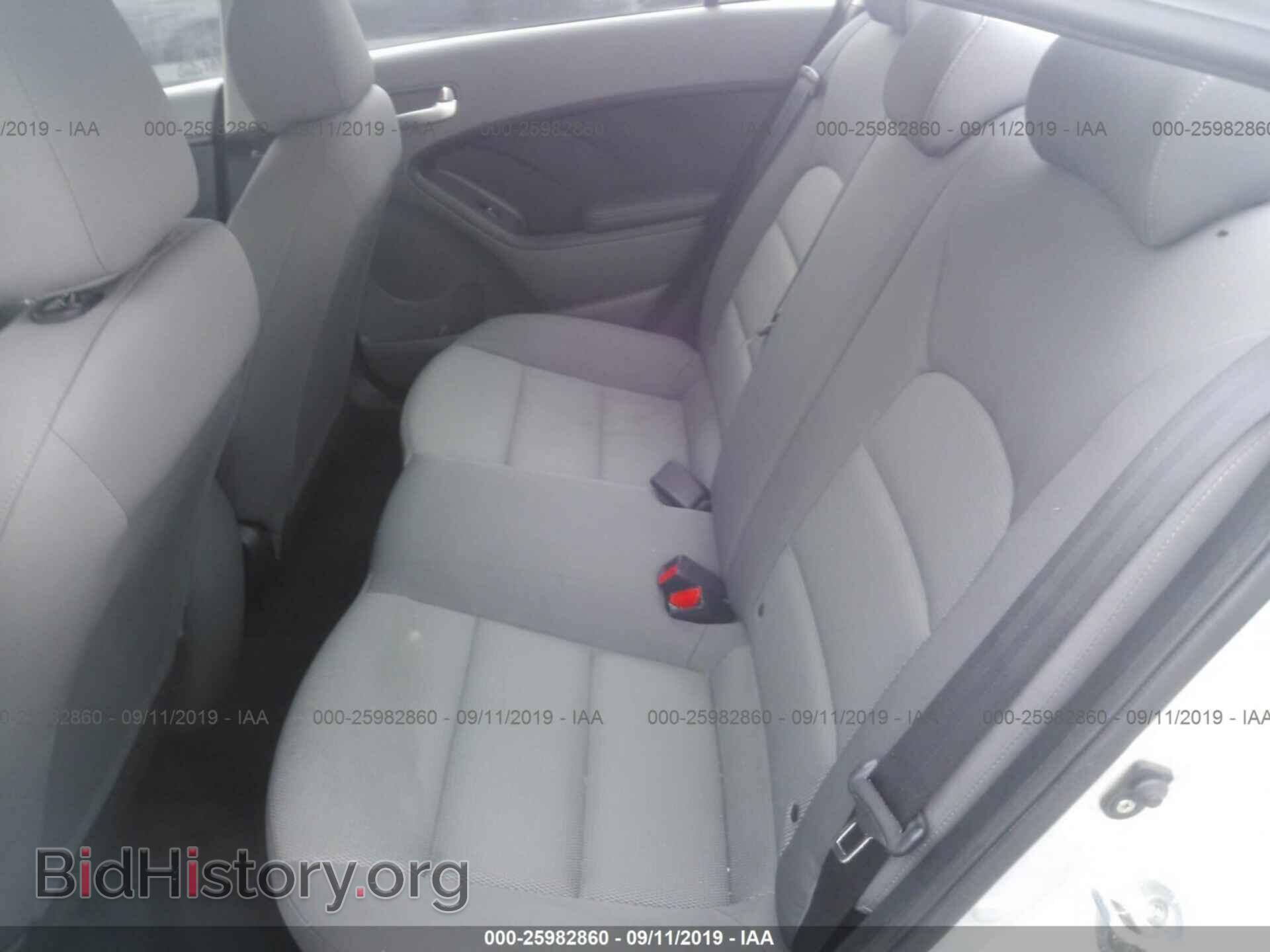 2017 KIA FORTE - VIN: 3KPFK4A70HE024728 - Photo 8