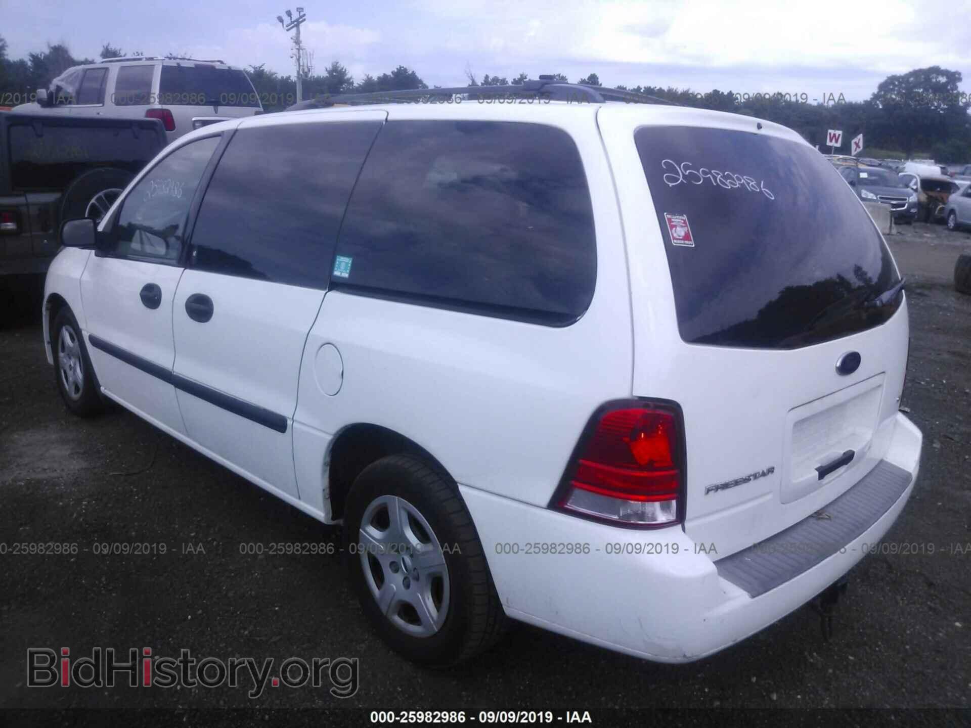 2004 FORD FREESTAR - VIN: 2FMZA51694BB01235 - Фото 3