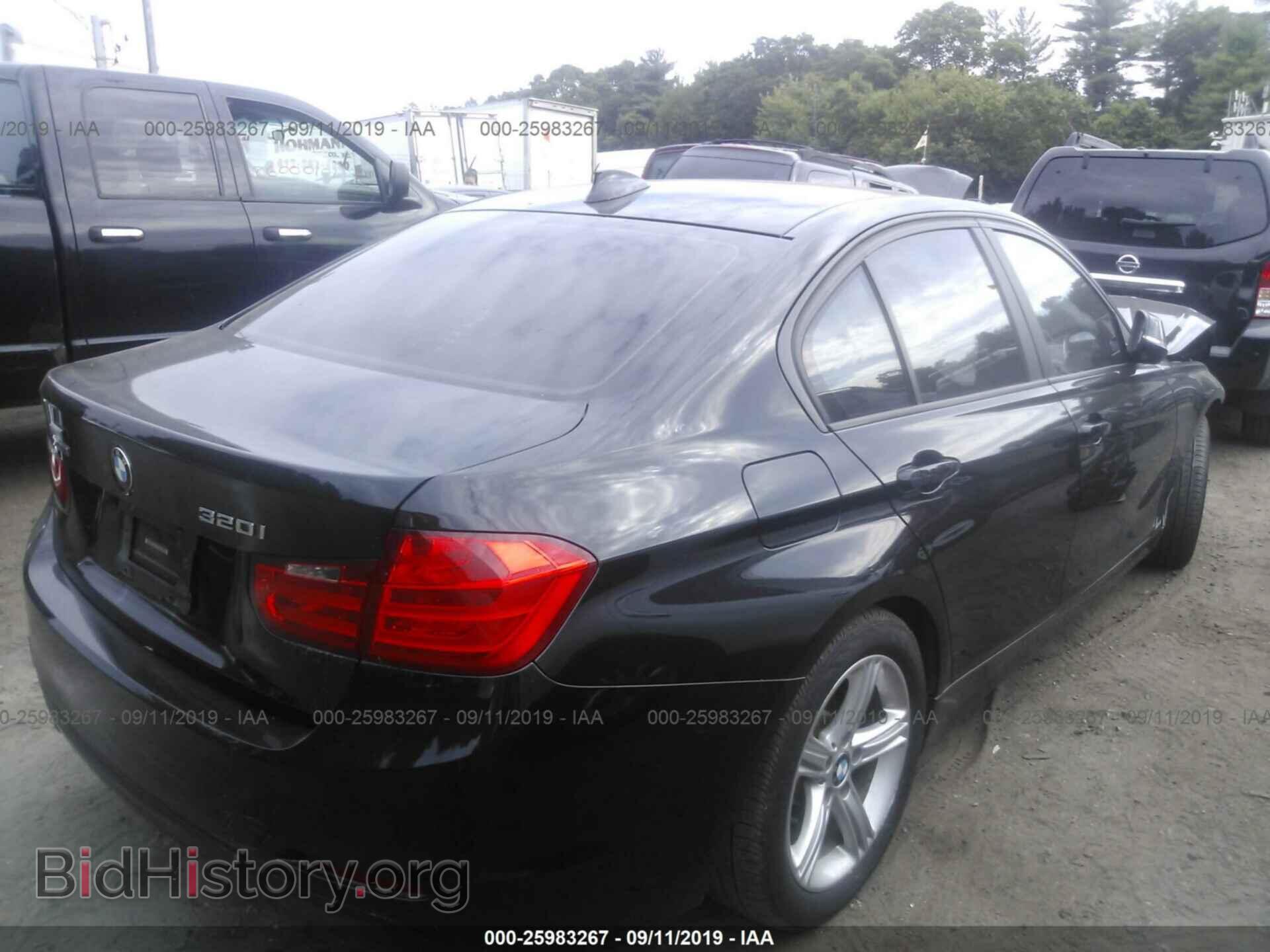 2015 BMW 320 - VIN: WBA3C3G57FNS74425 - Фото 4