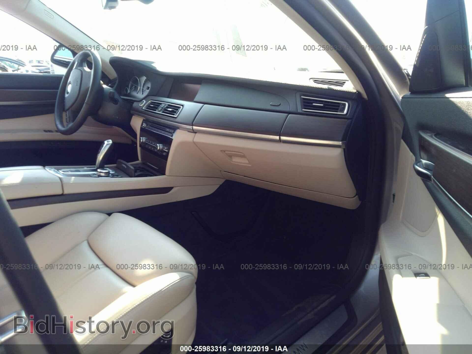 2011 BMW 750 - VIN: WBAKC8C58BC433375 - Фото 5