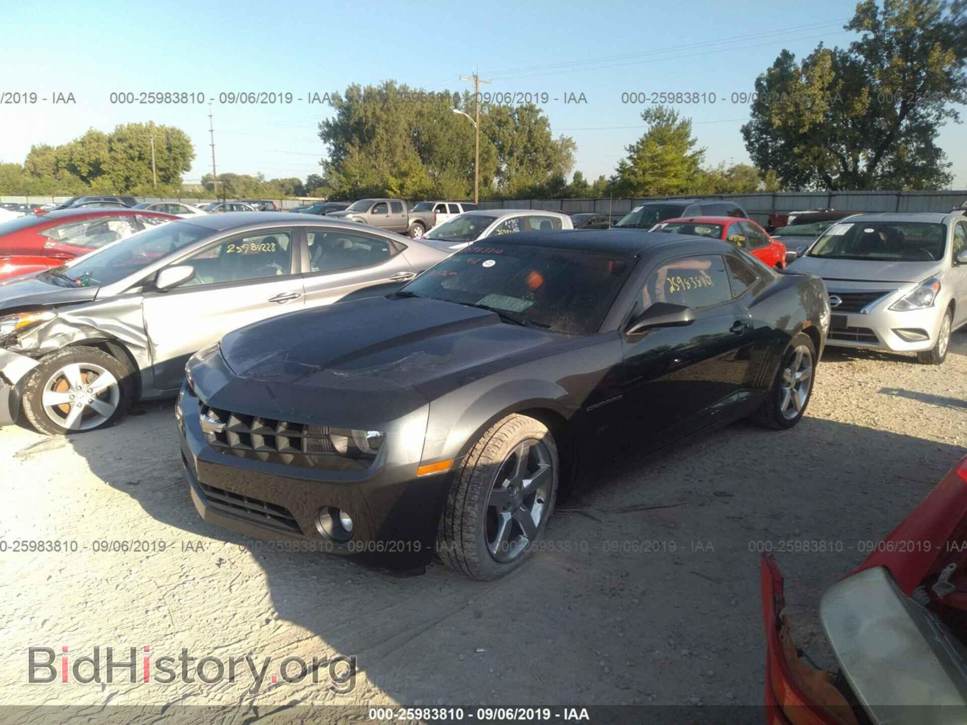 2013 CHEVROLET CAMARO - VIN: 2G1FB1E33D9127827 - Photo 2