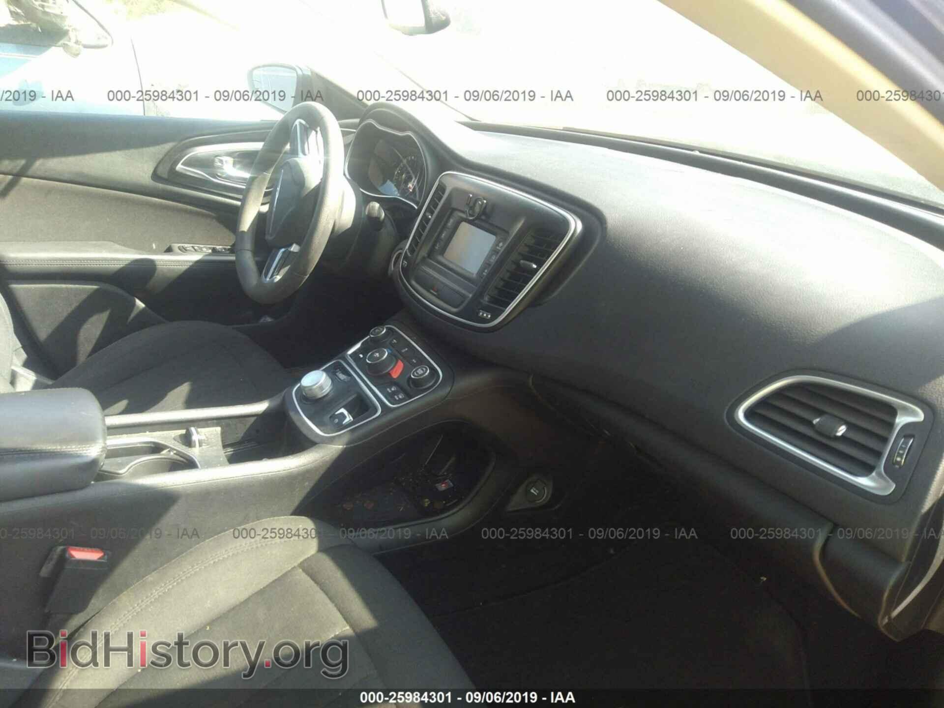 2016 CHRYSLER 200 - VIN: 1C3CCCAB1GN135379 - Фото 5