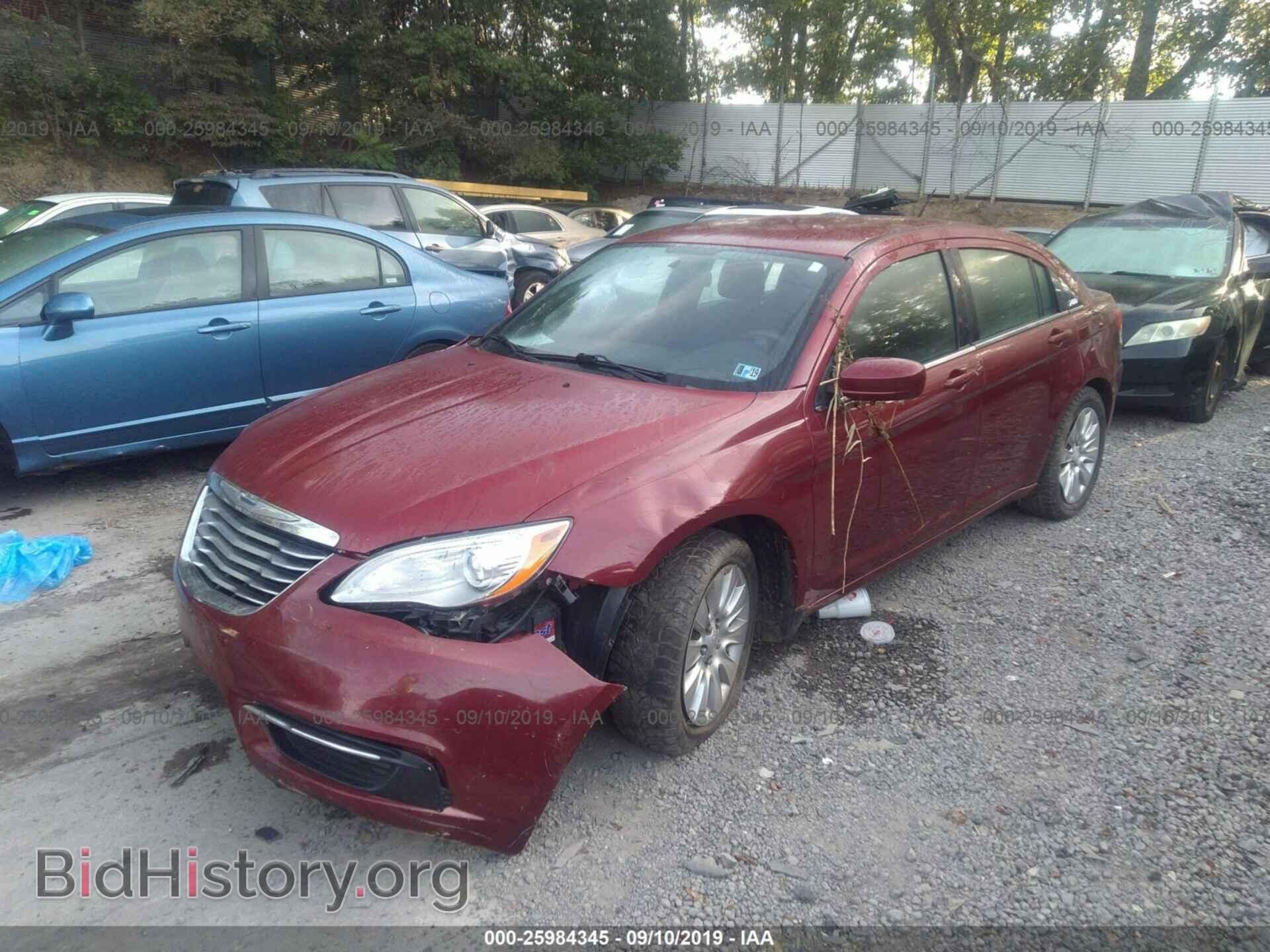 2013 CHRYSLER 200 - VIN: 1C3CCBAG3DN721910 - Photo 2