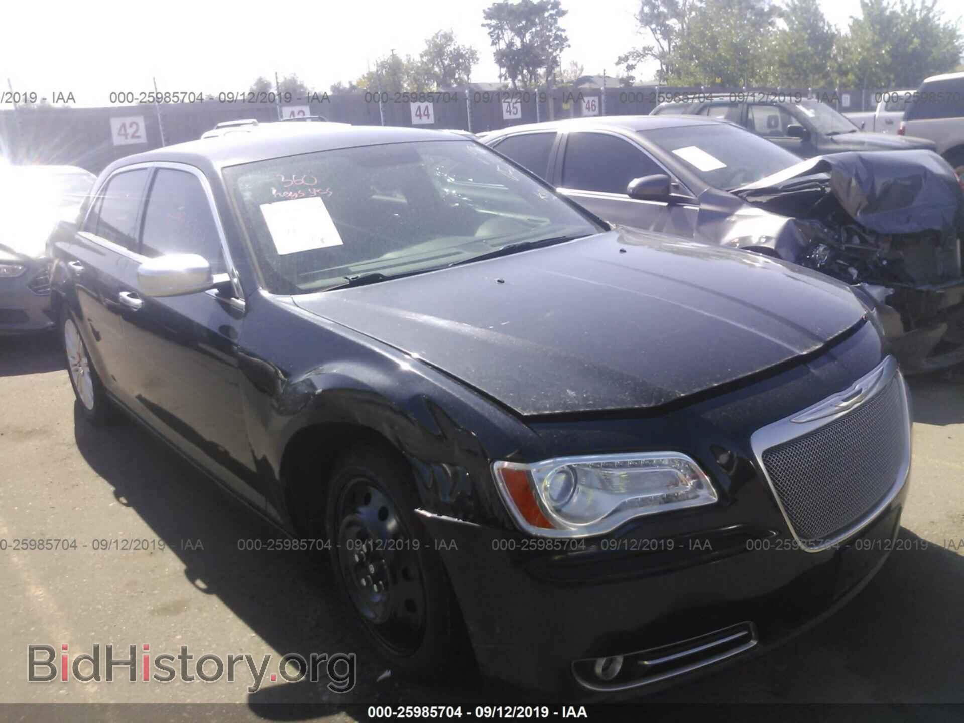 Фотография 2C3CCAJG5DH621908 - CHRYSLER 300C 2013