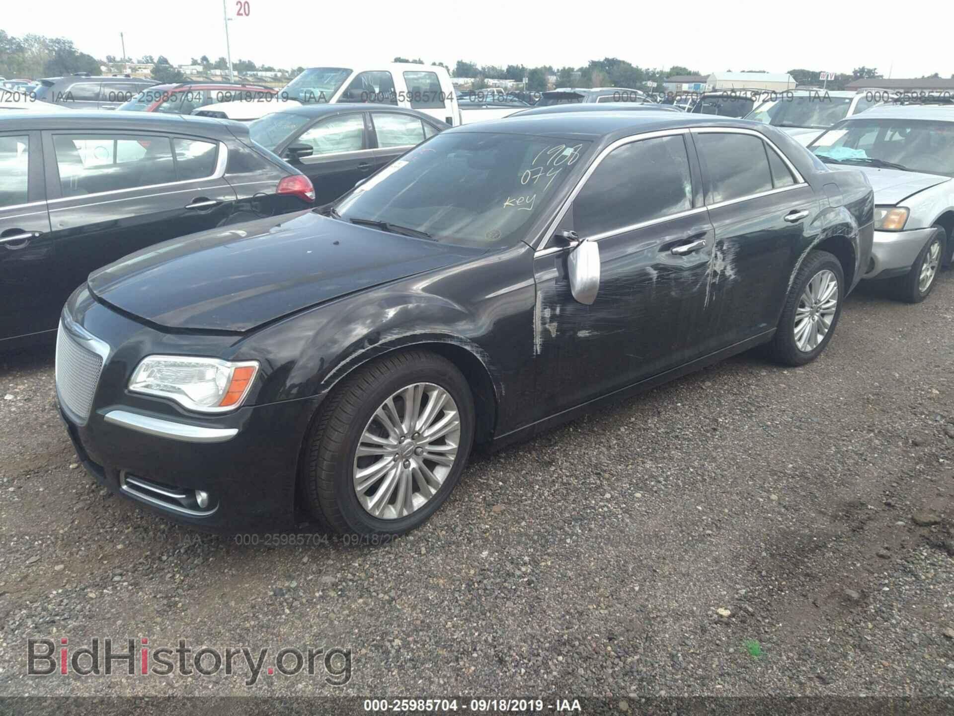 2013 CHRYSLER 300C - VIN: 2C3CCAJG5DH621908 - Фото 2