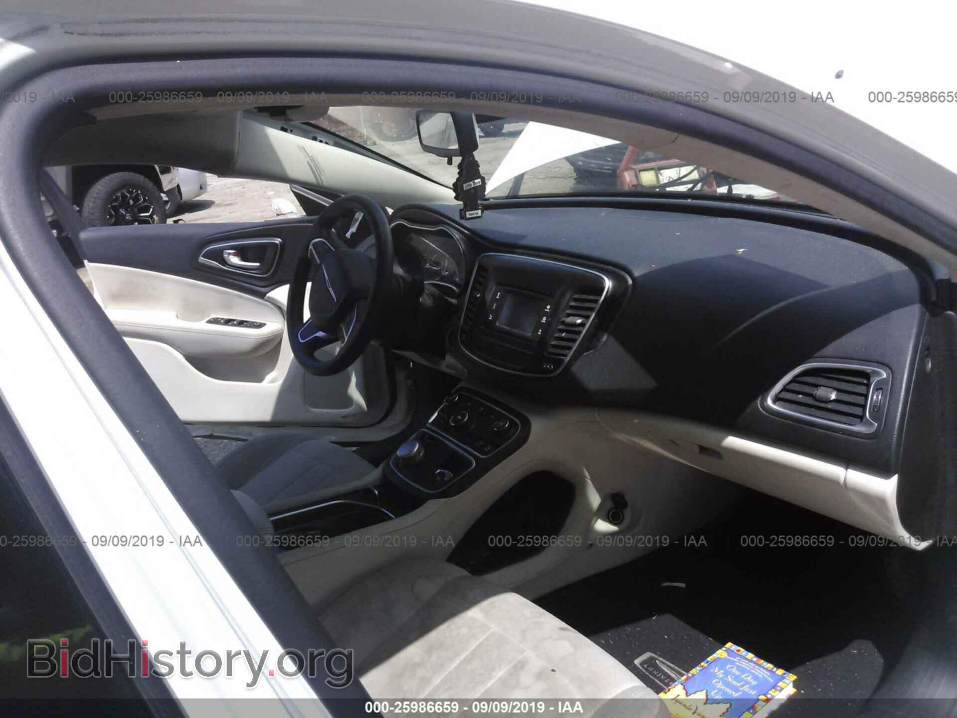 2016 CHRYSLER 200 - VIN: 1C3CCCAB6GN142554 - Фото 6