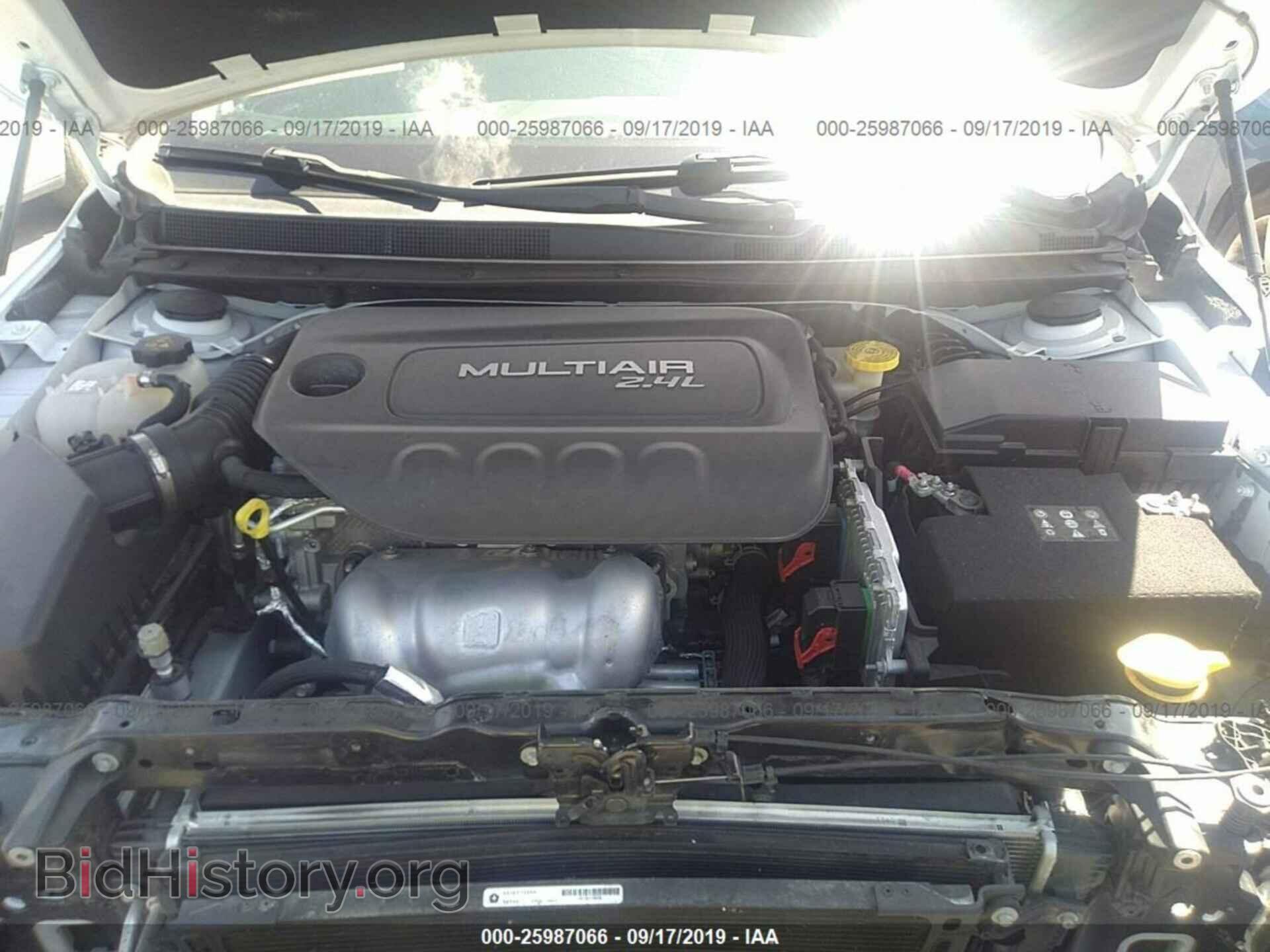 2015 CHRYSLER 200 - VIN: 1C3CCCAB2FN754586 - Photo 10