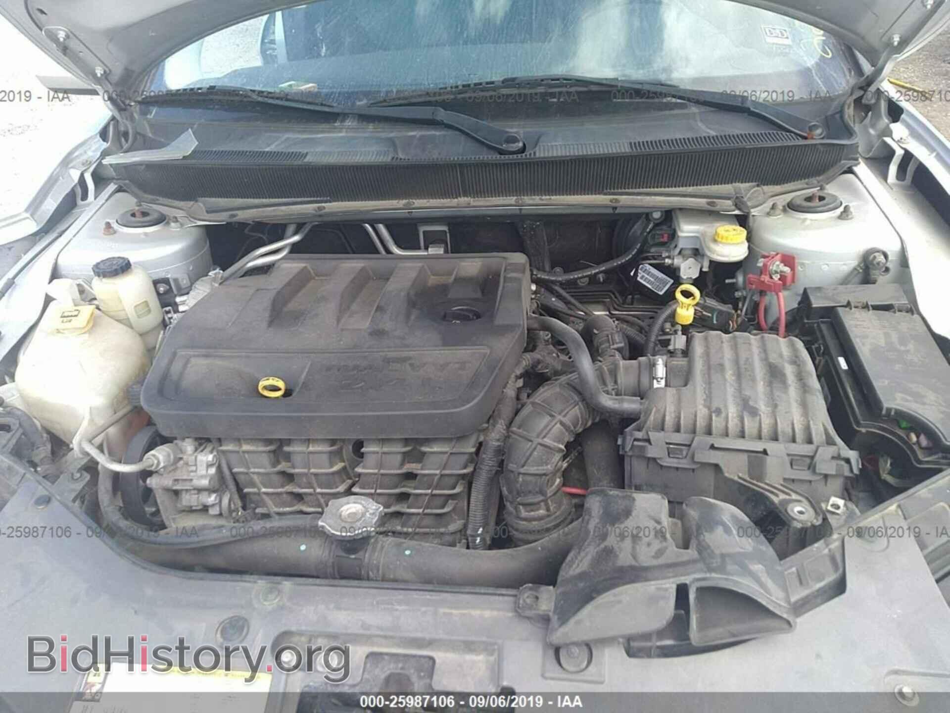 2010 CHRYSLER SEBRING - VIN: 1C3CC5FB0AN220256 - Фото 10