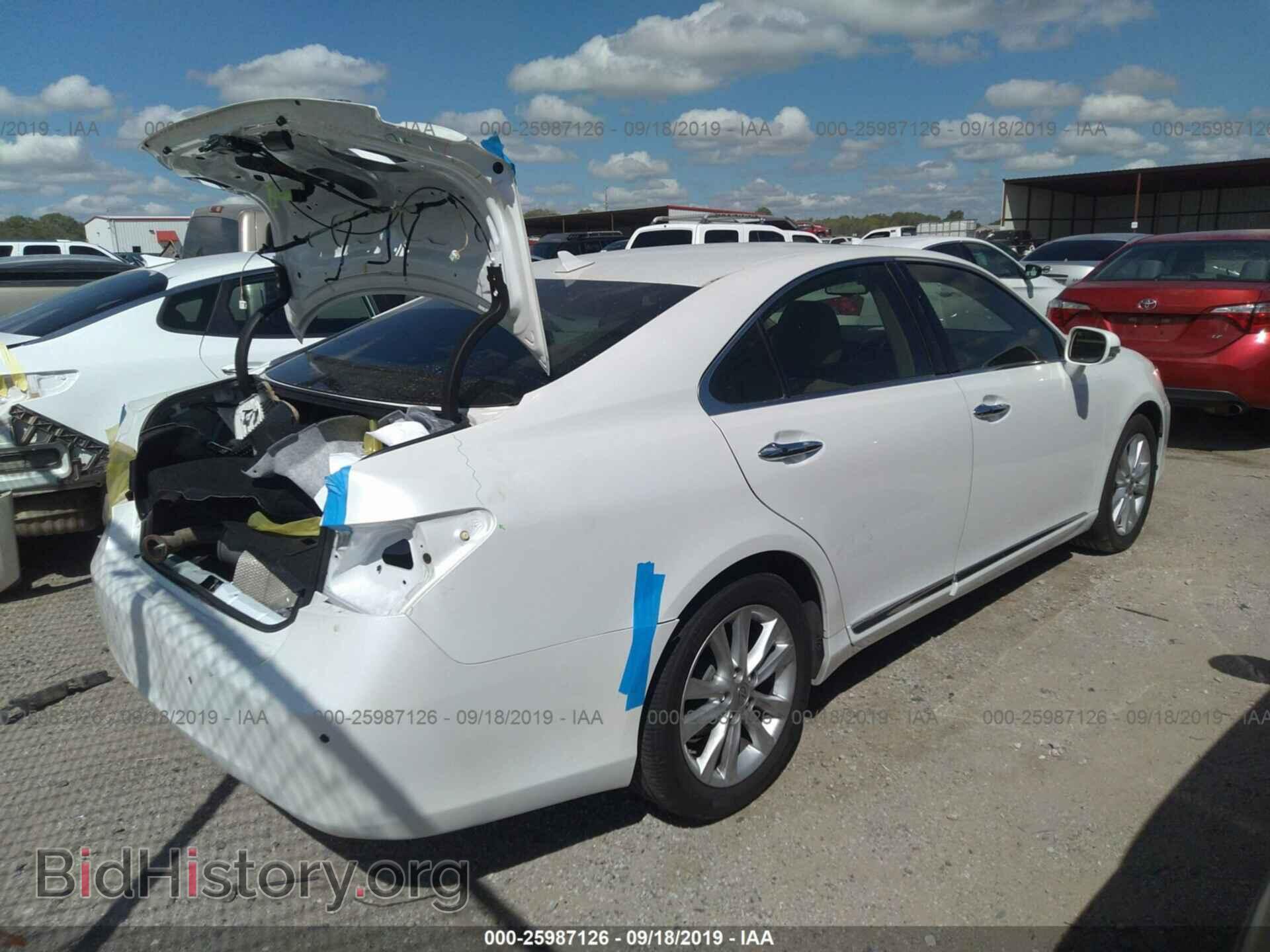 2011 LEXUS ES - VIN: JTHBK1EG2B2423666 - Фото 4