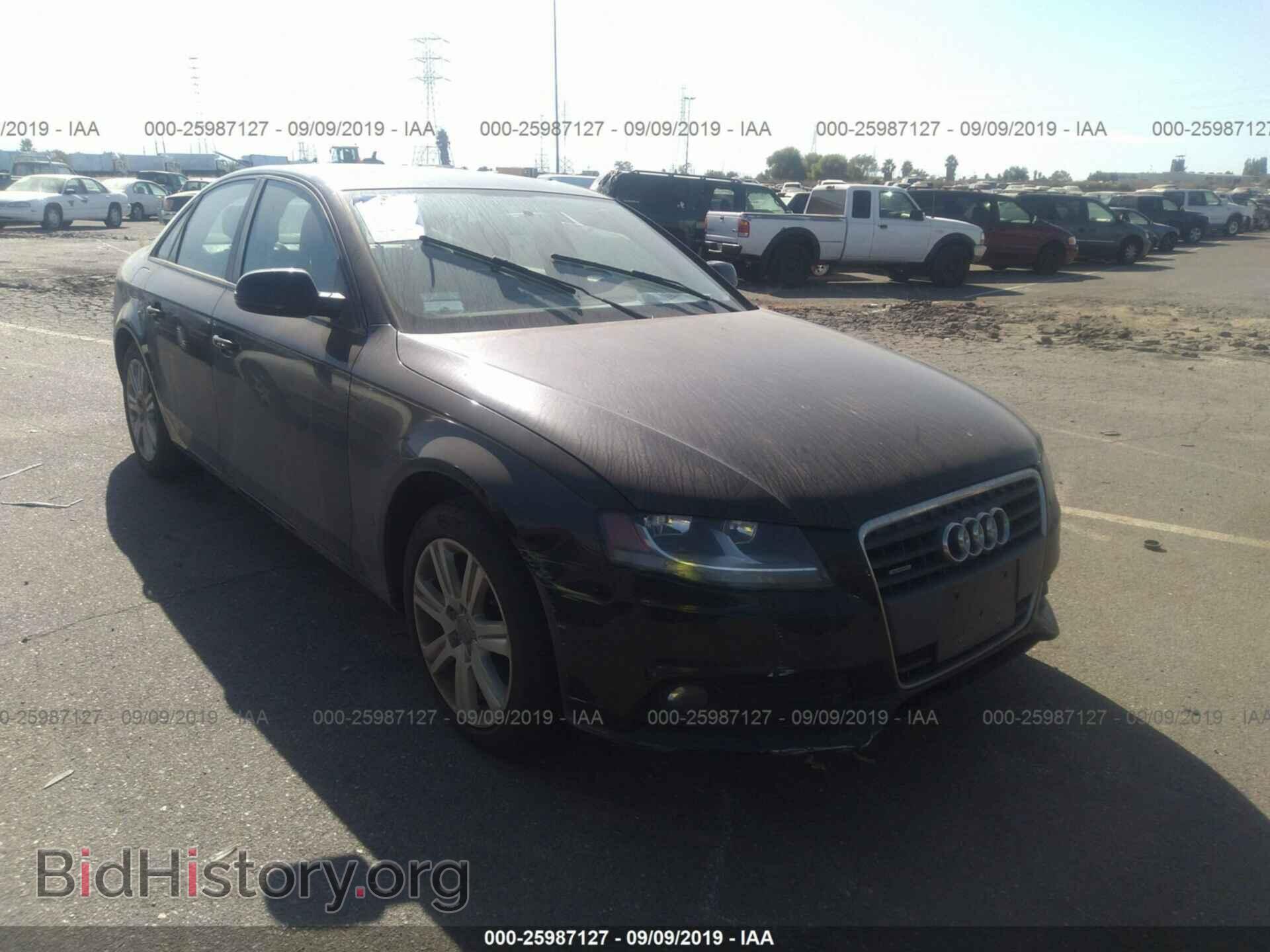 Фотография WAUBFAFL3BN028053 - AUDI A4 2011