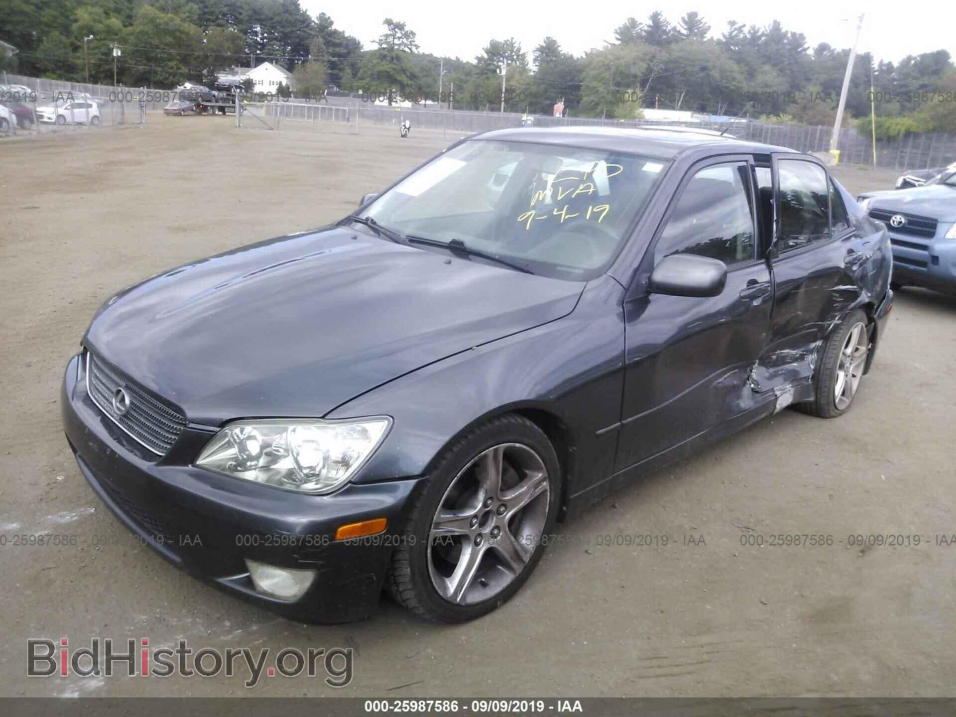 2001 LEXUS IS - VIN: JTHBD182310024611 - Photo 2