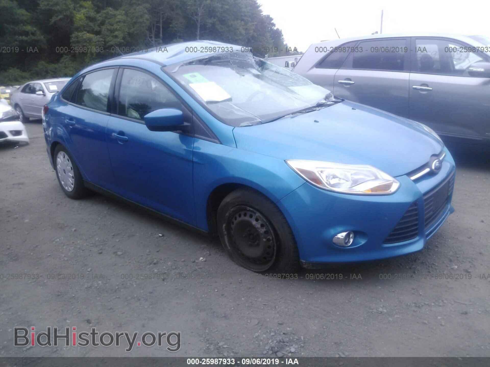 Photo 1FAHP3F24CL260063 - FORD FOCUS 2012