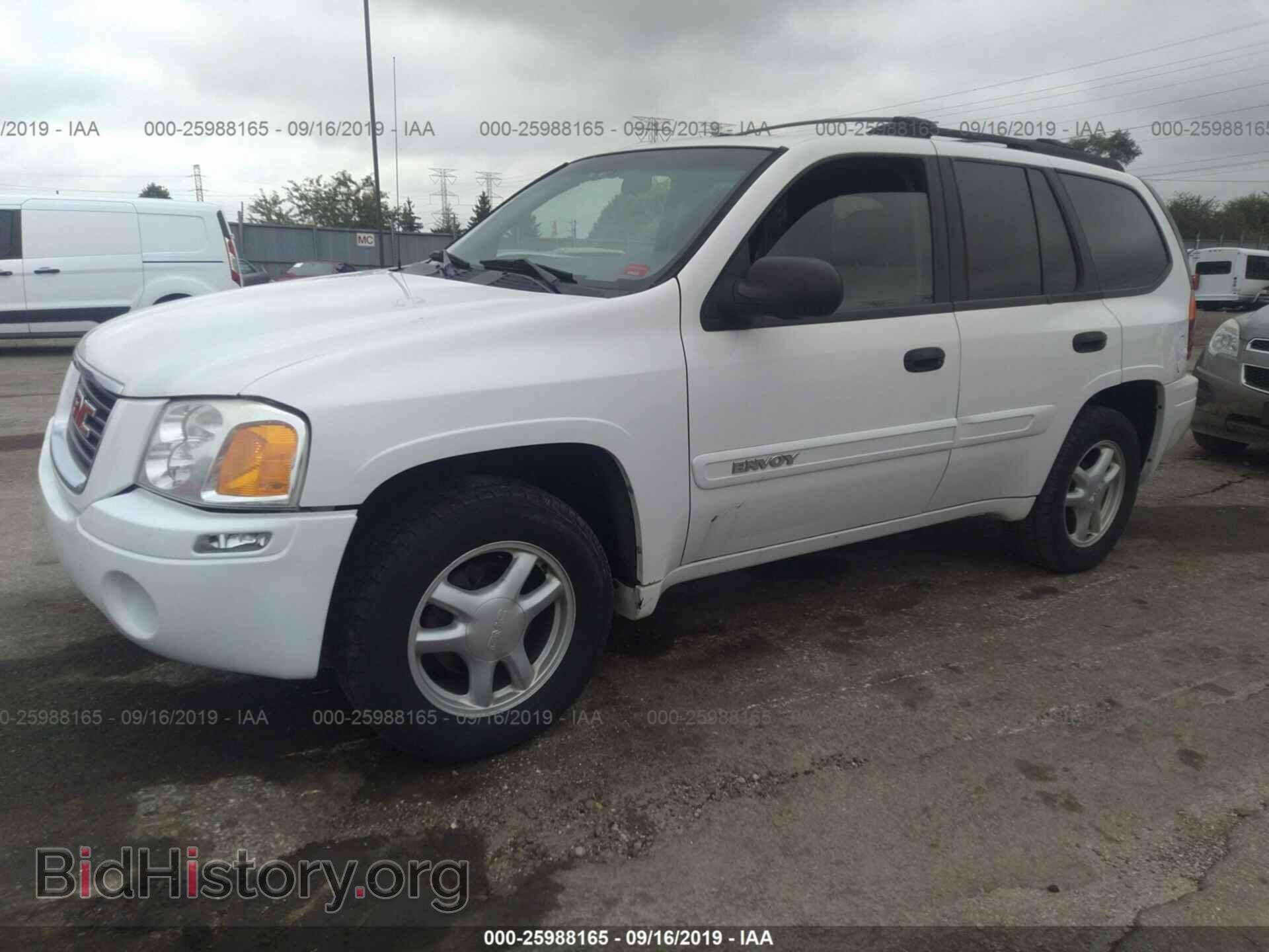 2004 GMC ENVOY - VIN: 1GKDT13S342282905 - Photo 2