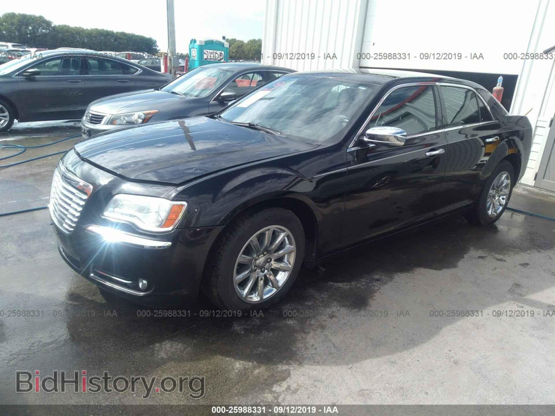 2012 CHRYSLER 300 - VIN: 2C3CCACG9CH113467 - Фото 2