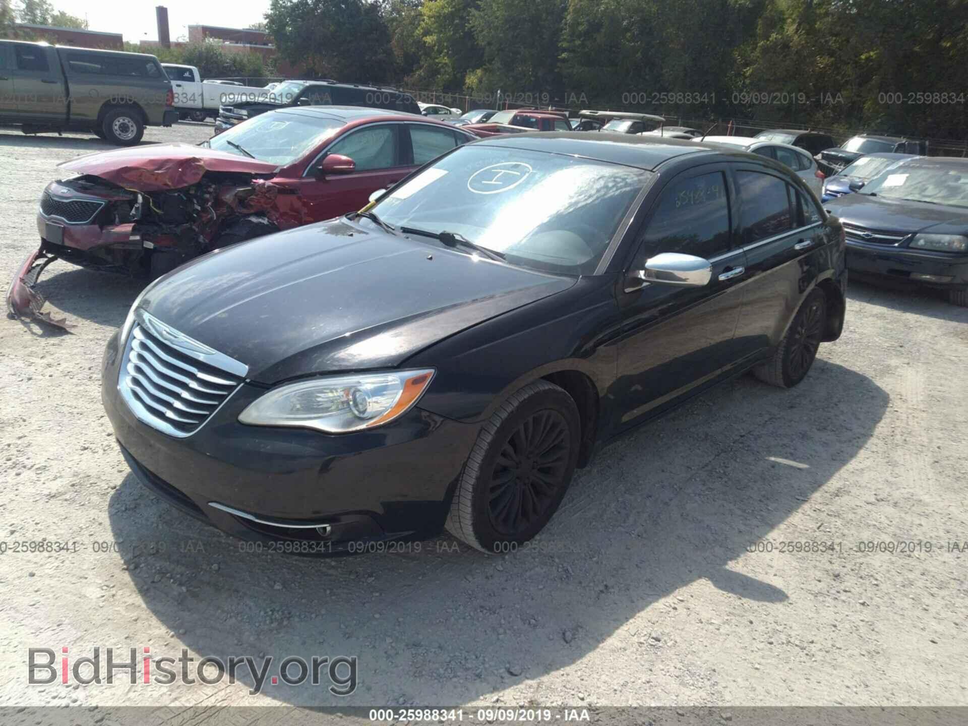 2012 CHRYSLER 200 - VIN: 1C3CCBCB2CN175262 - Фото 2