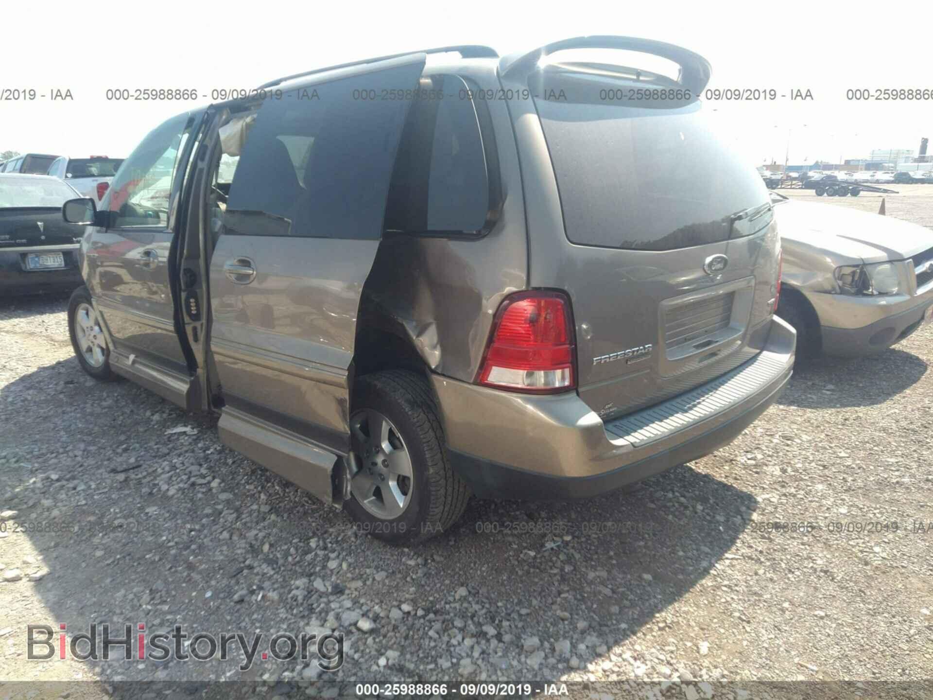 2005 FORD FREESTAR - VIN: 2FMDA57645BA45448 - Фото 3