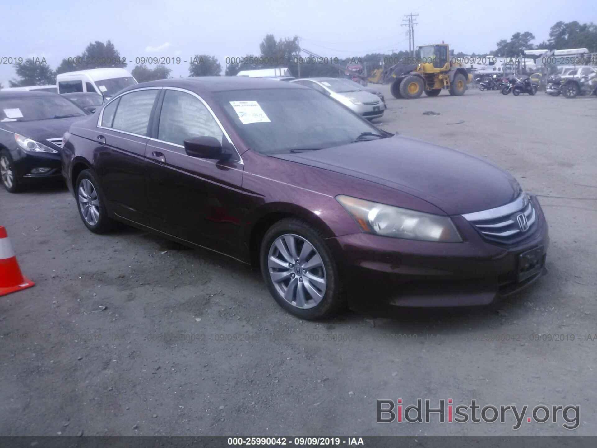 Photo 1HGCP2F85BA011155 - HONDA ACCORD 2011