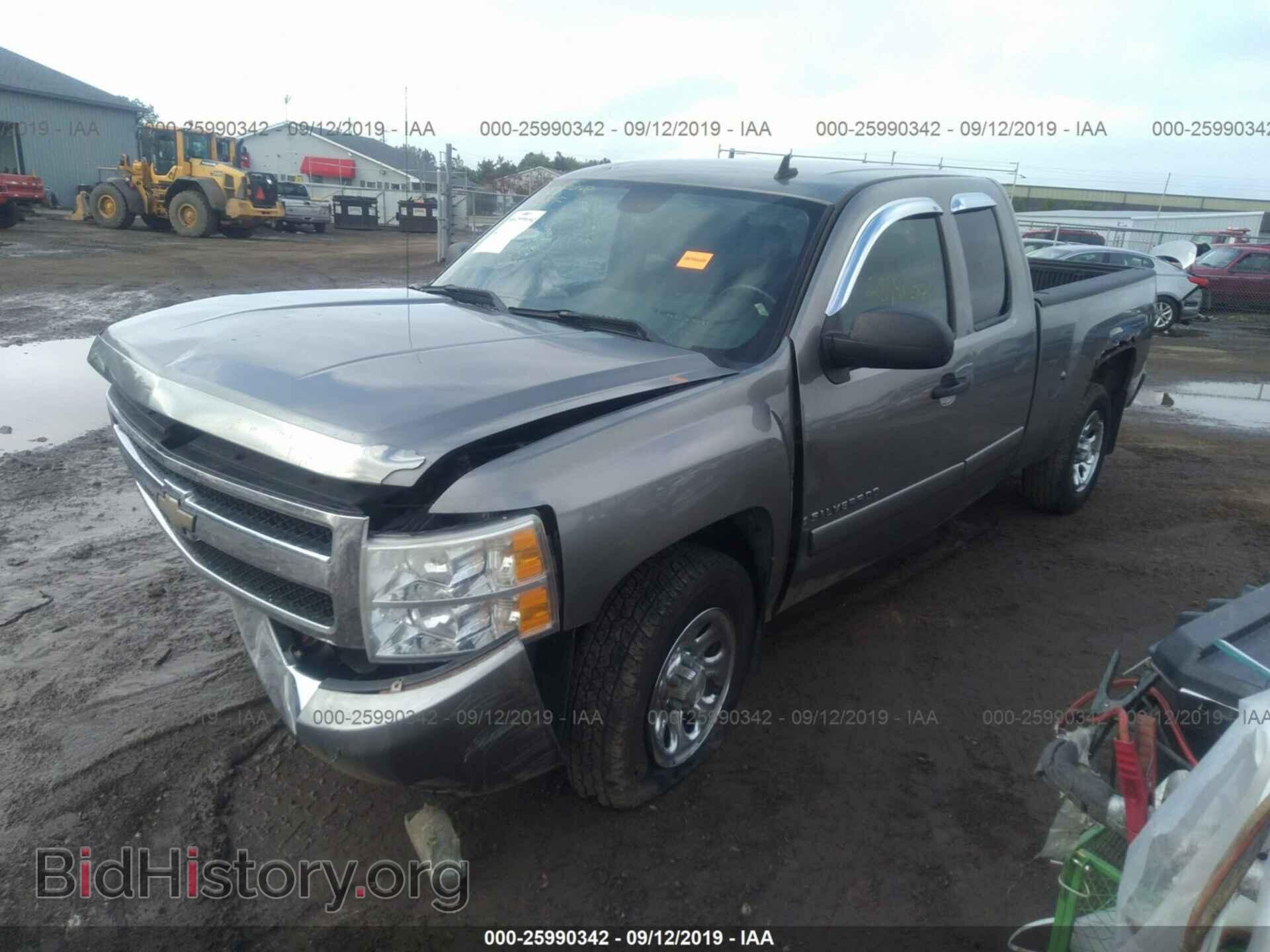 2007 CHEVROLET SILVERADO - VIN: 2GCEC19C071683431 - Фото 2