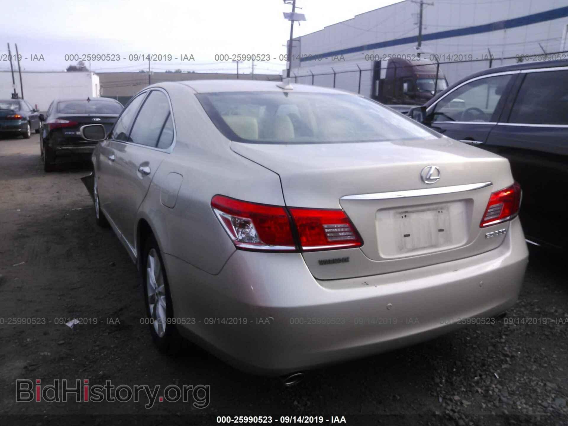 2011 LEXUS ES - VIN: JTHBK1EG7B2446294 - Photo 3