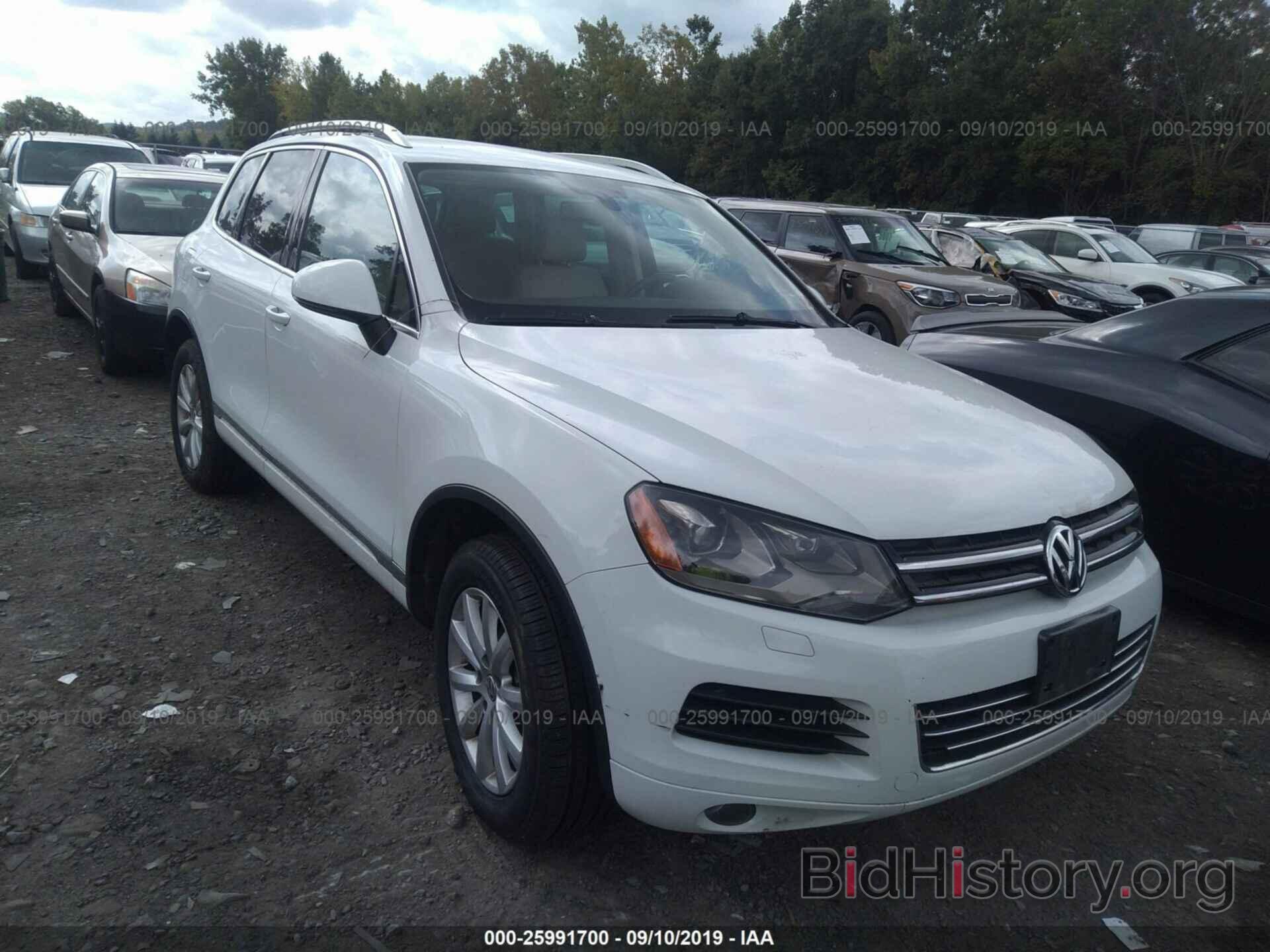 Photo WVGEF9BP9CD007945 - VOLKSWAGEN TOUAREG 2012