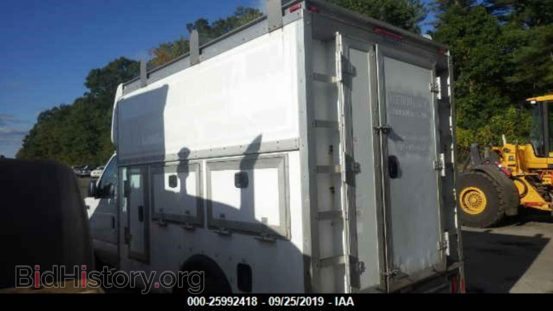2008 FORD ECONOLINE - VIN: 1FDSE35L68DA88079 - Фото 3