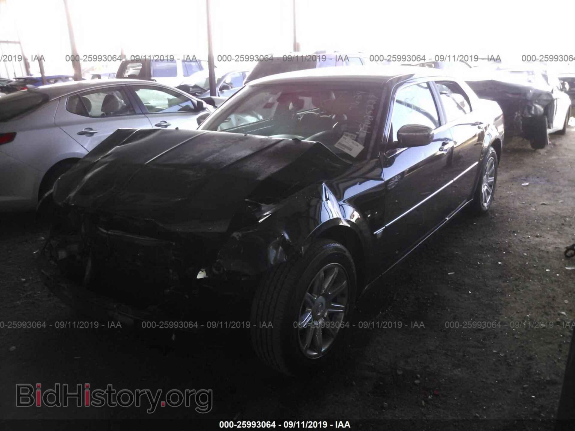 2005 CHRYSLER 300C - VIN: 2C3AA63H25H530239 - Фото 2
