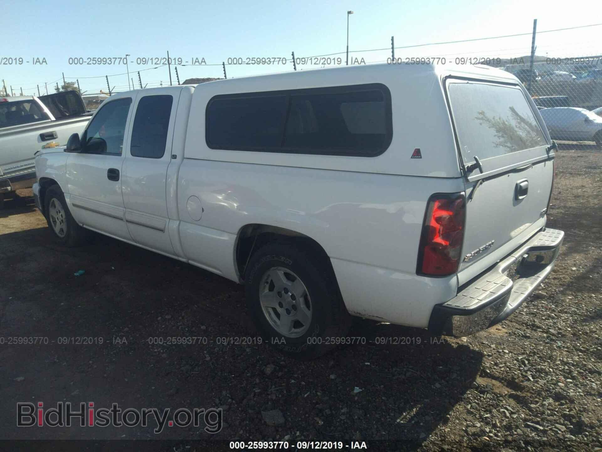 2006 CHEVROLET SILVERADO - VIN: 2GCEC19V061111212 - Фото 3