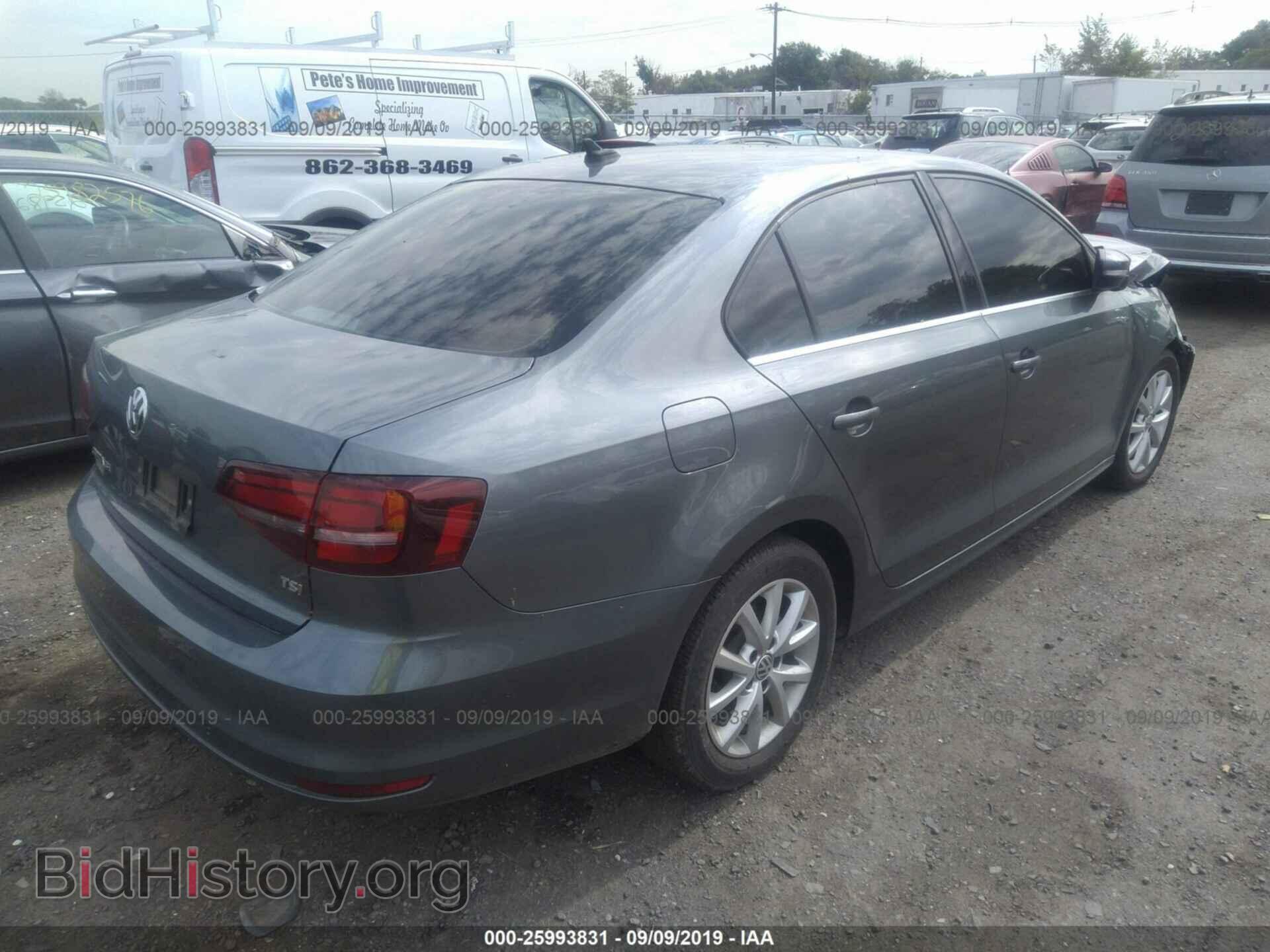 2017 VOLKSWAGEN JETTA - VIN: 3VWDB7AJ6HM310607 - Фото 4