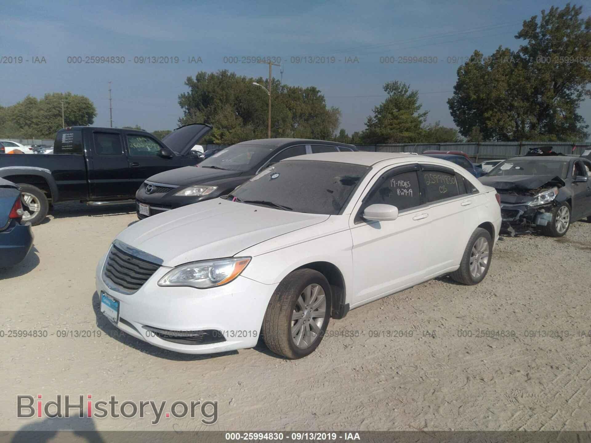 2013 CHRYSLER 200 - VIN: 1C3CCBBB6DN763989 - Photo 2