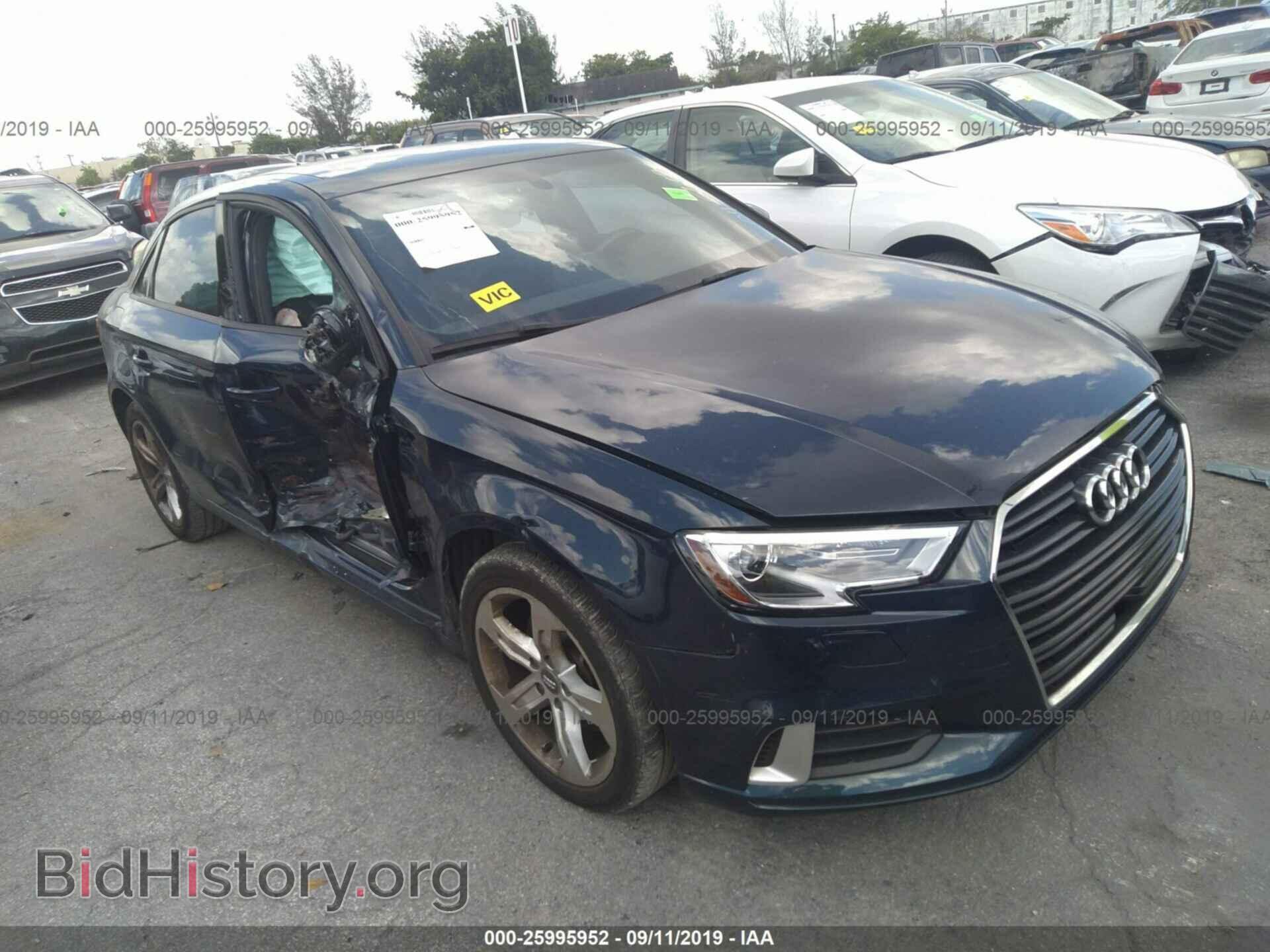 Фотография WAUAUGFF7H1045663 - AUDI A3 2017