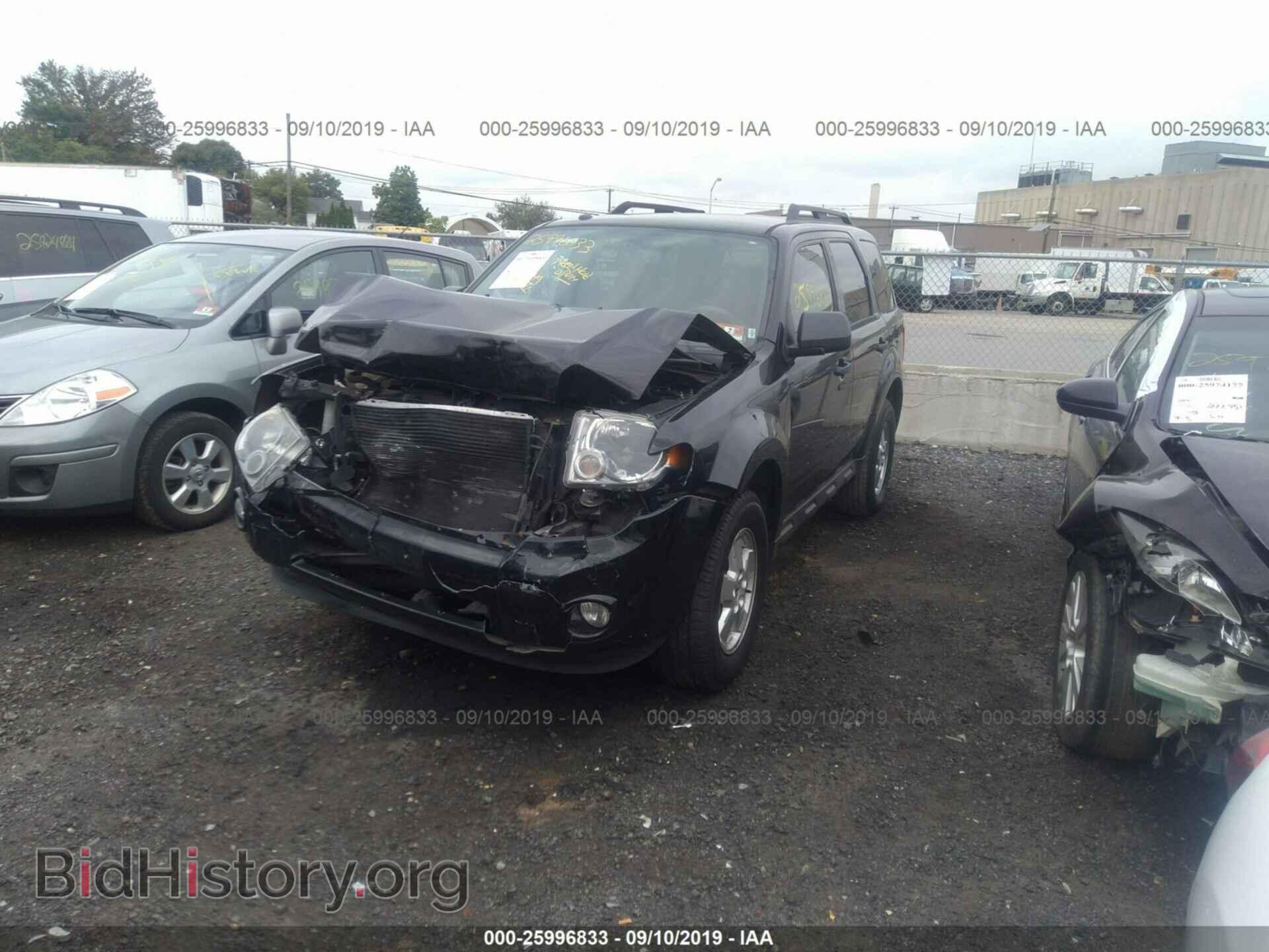 2011 FORD ESCAPE - VIN: 1FMCU0D71BKA96314 - Фото 2