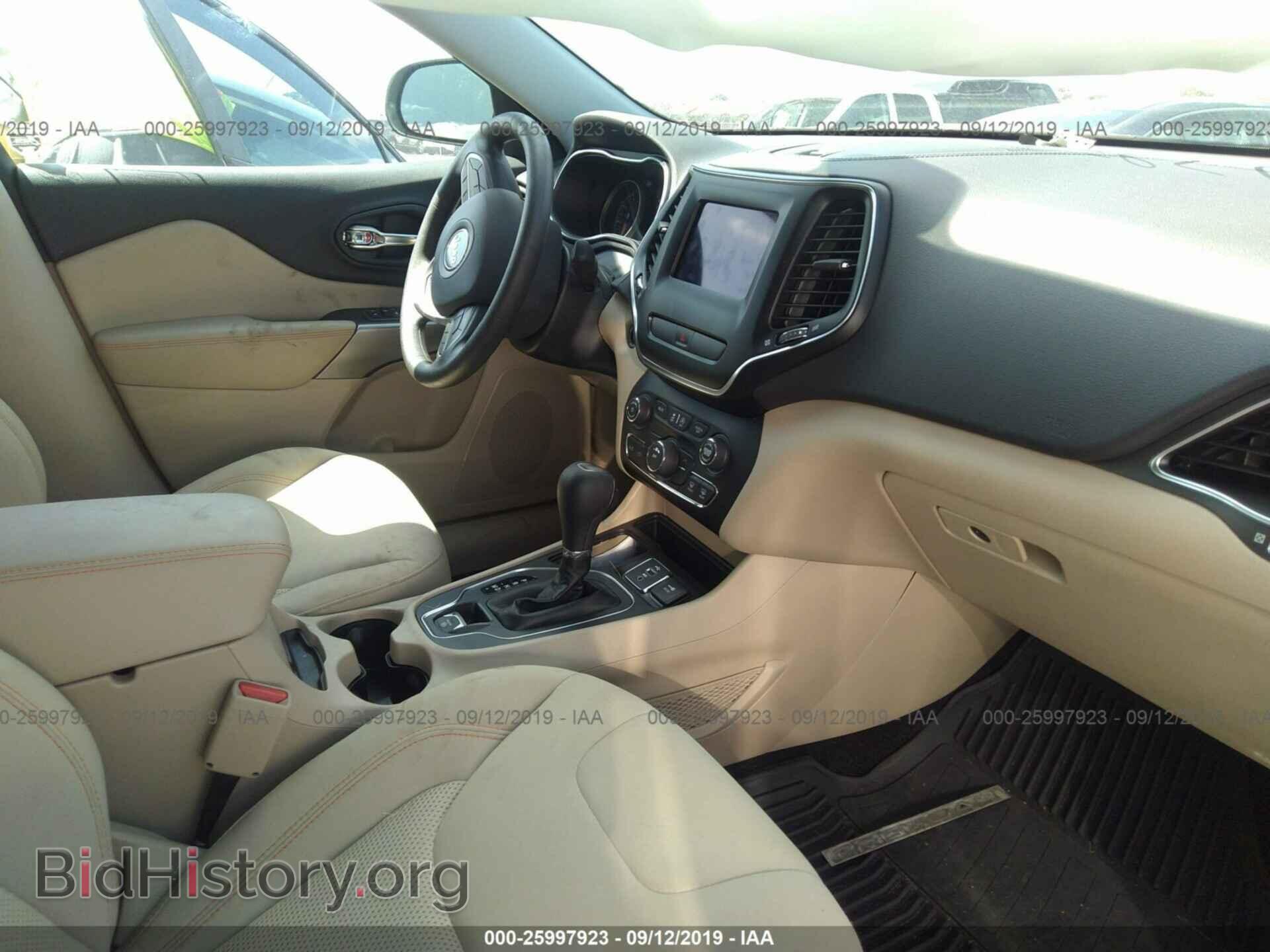 2019 JEEP CHEROKEE - VIN: 1C4PJLCB5KD220353 - Фото 5