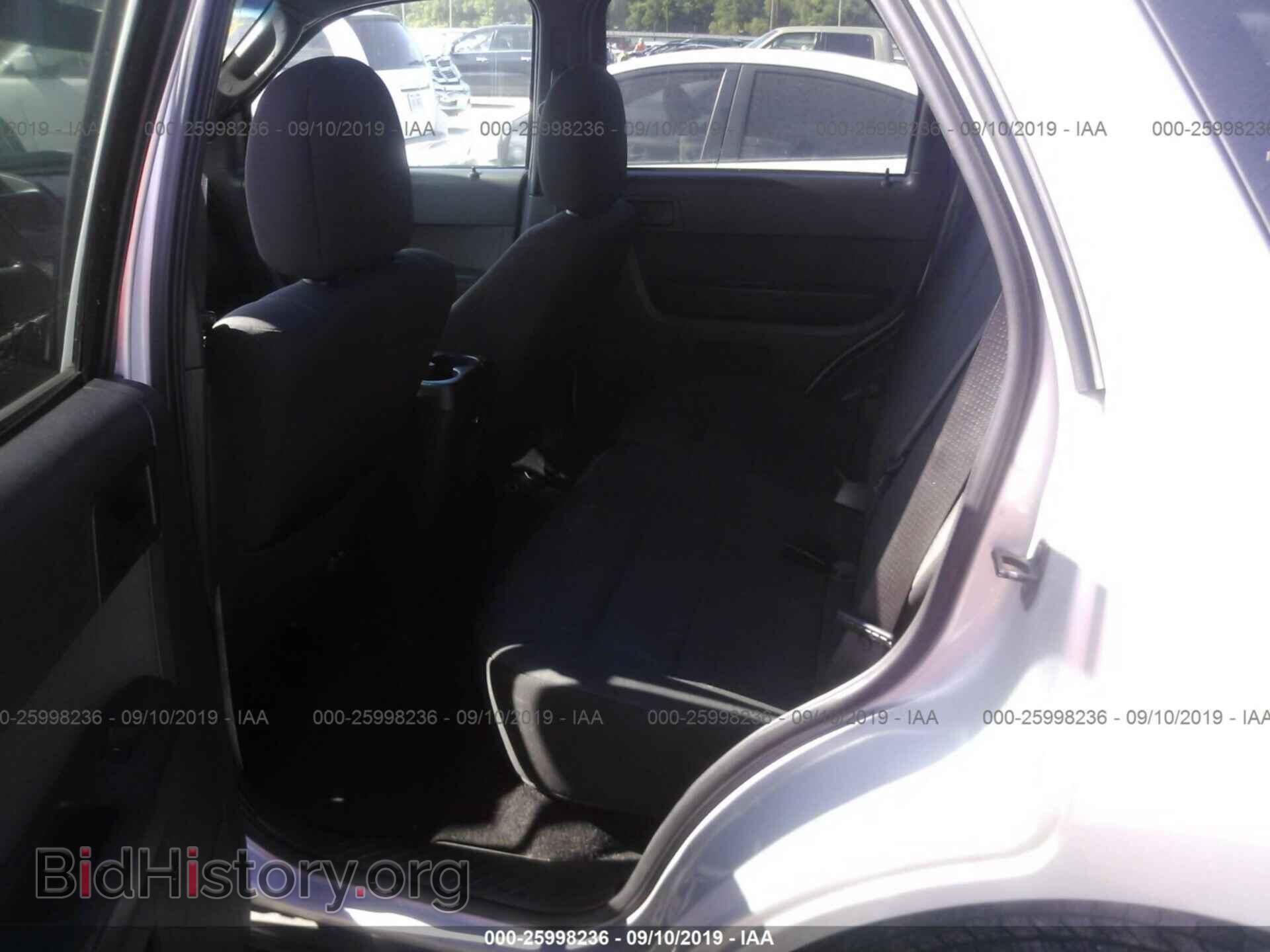 2011 FORD ESCAPE - VIN: 1FMCU9DG0BKB45569 - Фото 8
