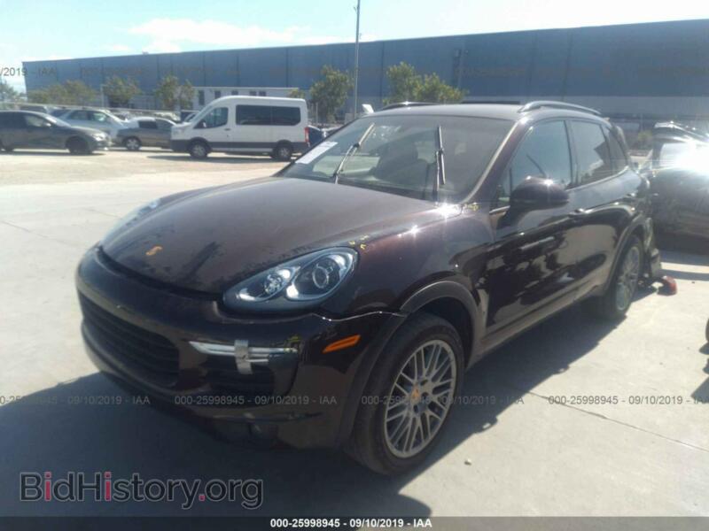 2017 Porsche CAYENNE (VIN WP1AA2A21HKA81604) — фото 2 из 10