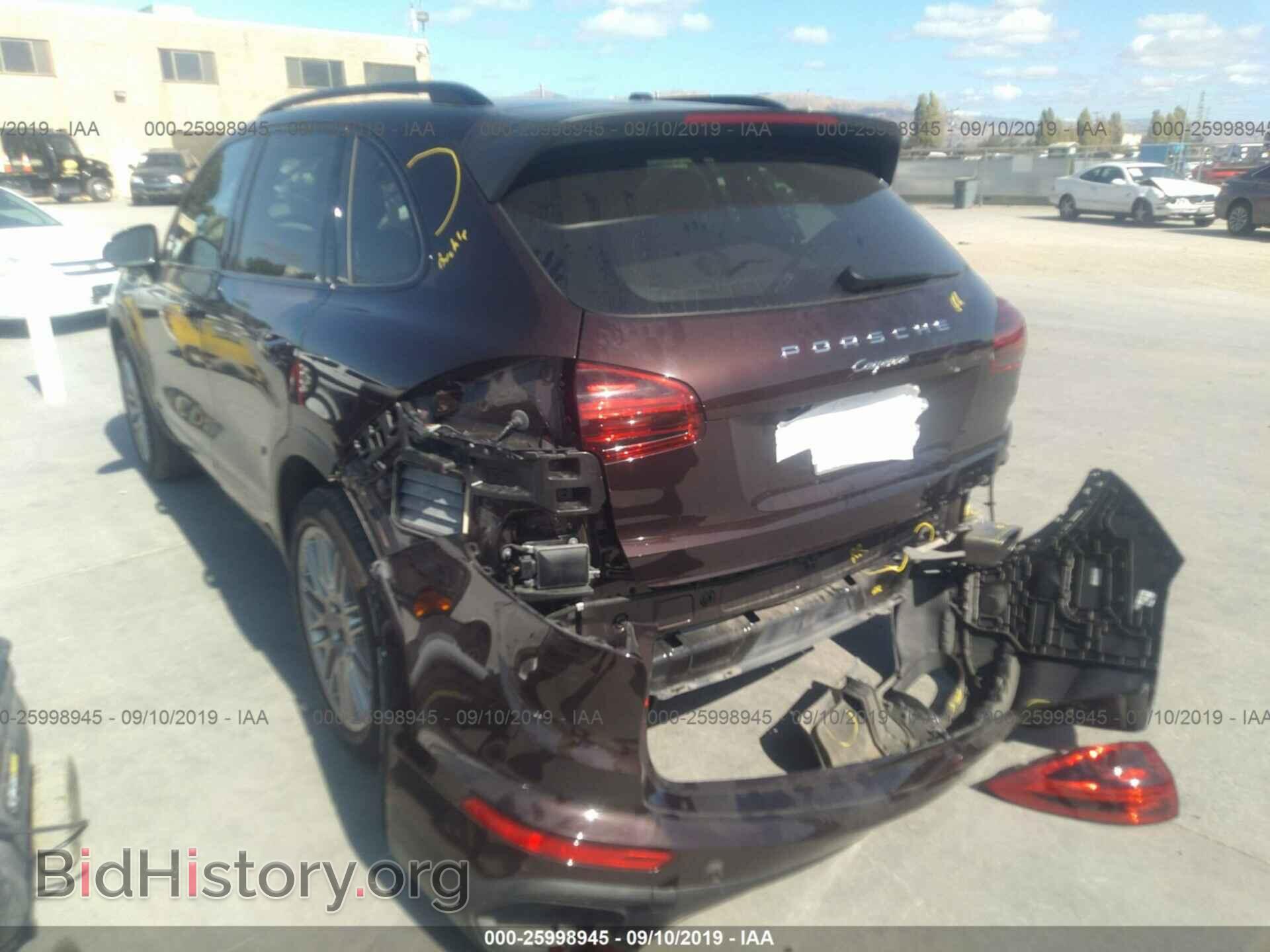 2017 PORSCHE CAYENNE - VIN: WP1AA2A21HKA81604 - Фото 3
