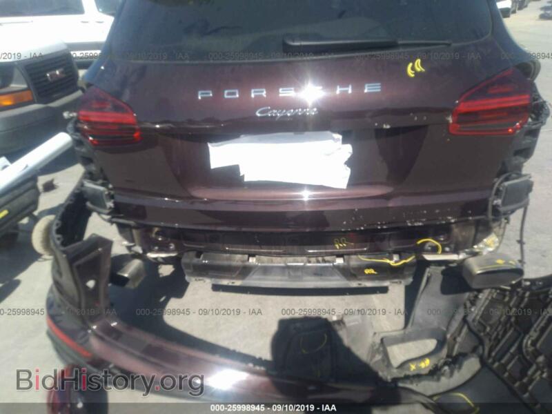 2017 Porsche CAYENNE (VIN WP1AA2A21HKA81604) — фото 6 из 10