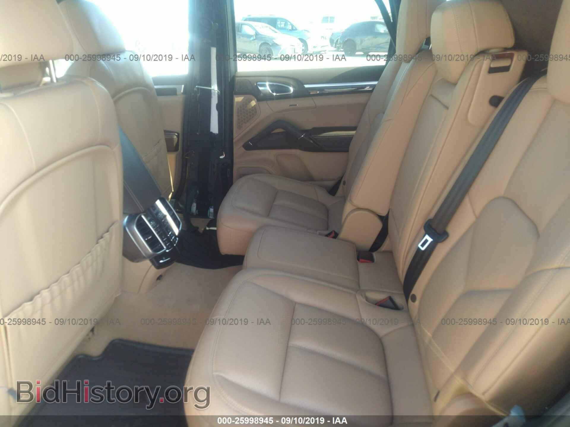 2017 PORSCHE CAYENNE - VIN: WP1AA2A21HKA81604 - Фото 8