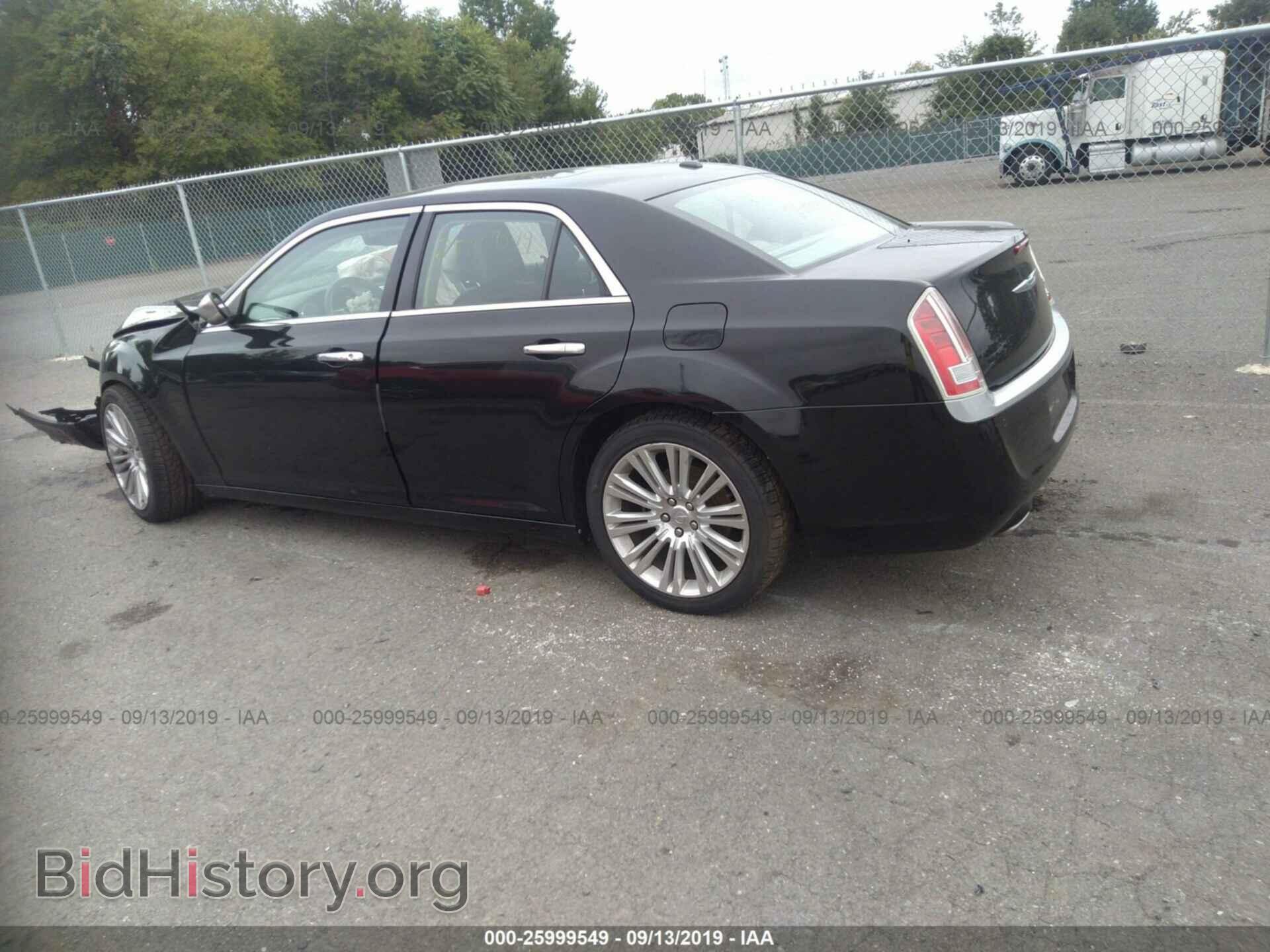 2013 CHRYSLER 300C - VIN: 2C3CCAPT7DH516890 - Фото 3