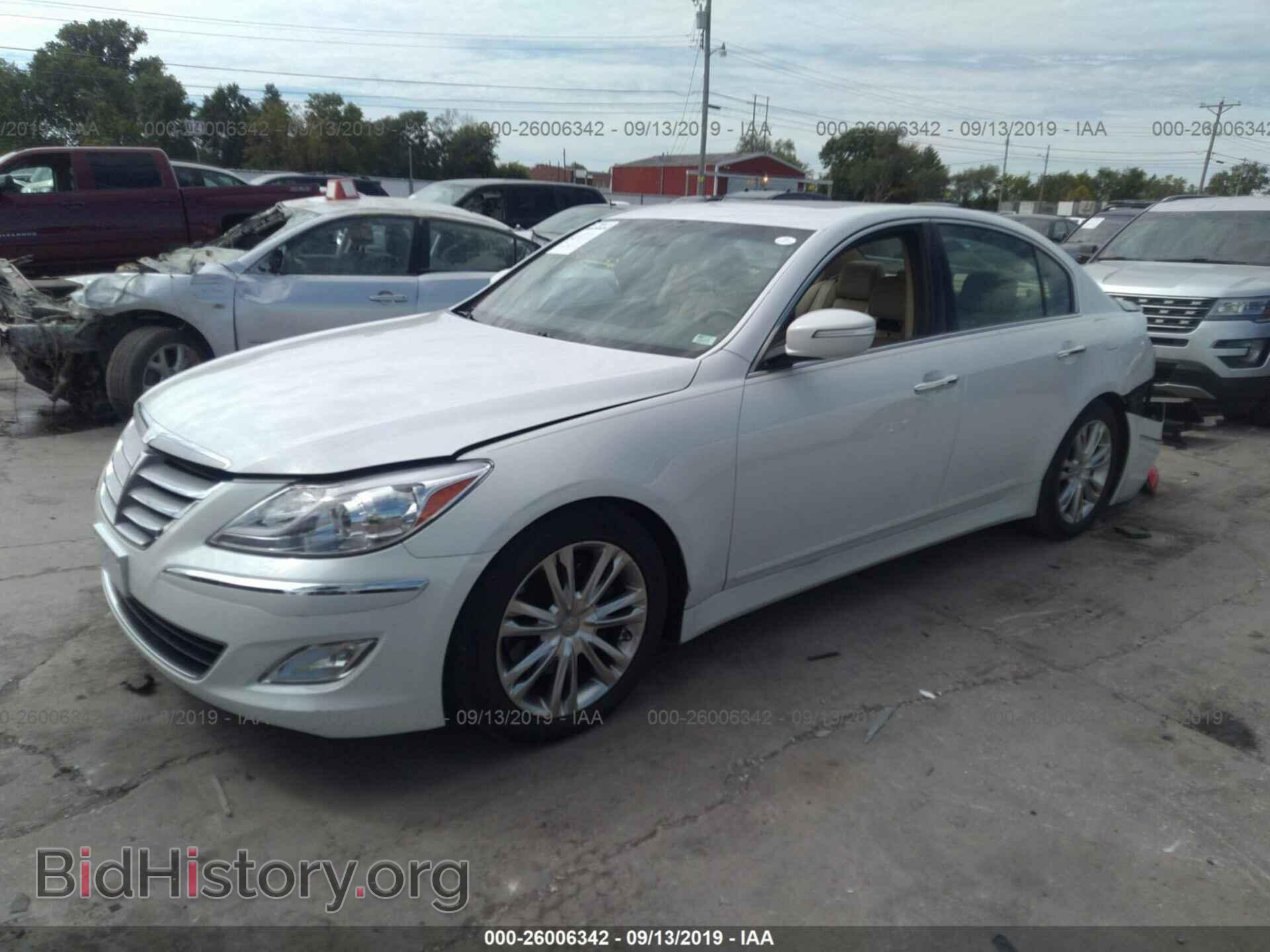 2013 HYUNDAI GENESIS - VIN: KMHGC4DDXDU249992 - Фото 2