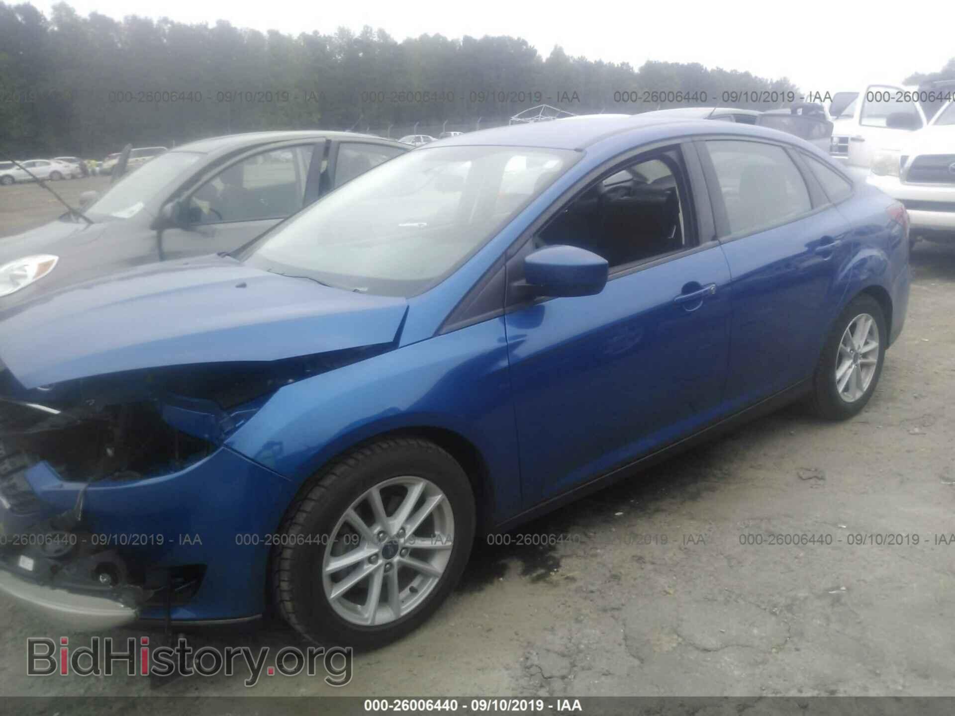 2018 FORD FOCUS - VIN: 1FADP3FE2JL232302 - Фото 2