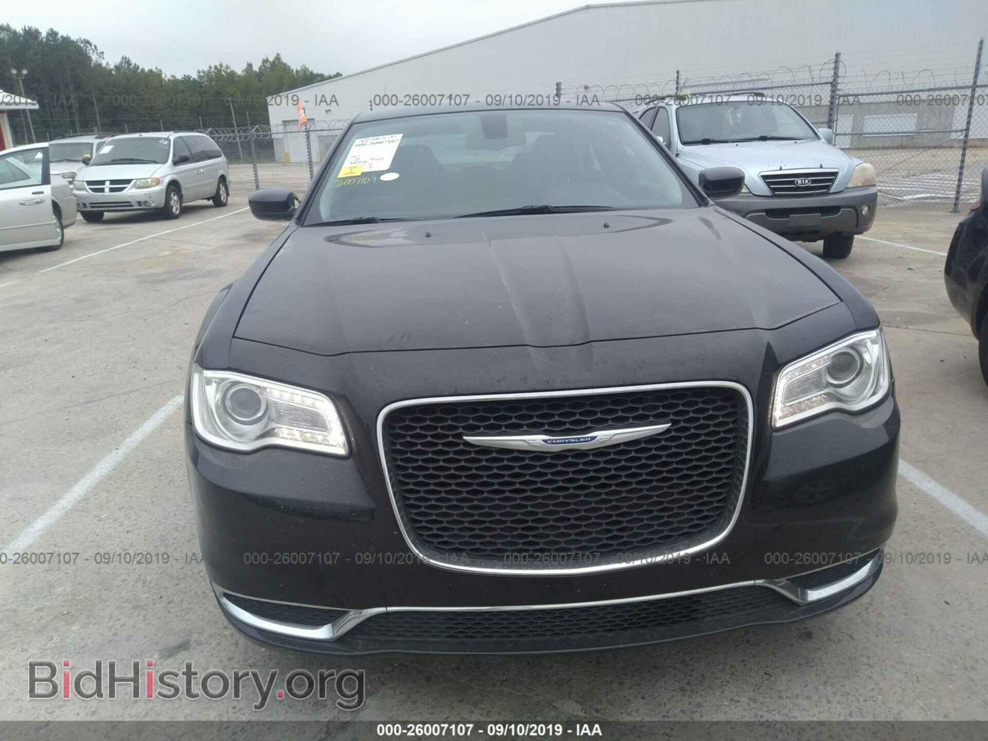 2018 CHRYSLER 300 - VIN: 2C3CCAAG2JH338152 - Фото 6
