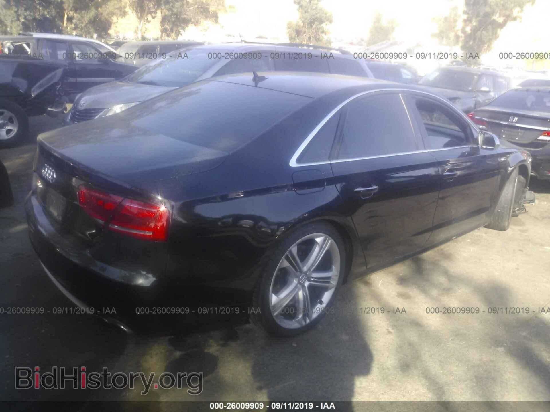 2013 AUDI S8 - VIN: WAUD2AFD1DN011154 - Фото 4
