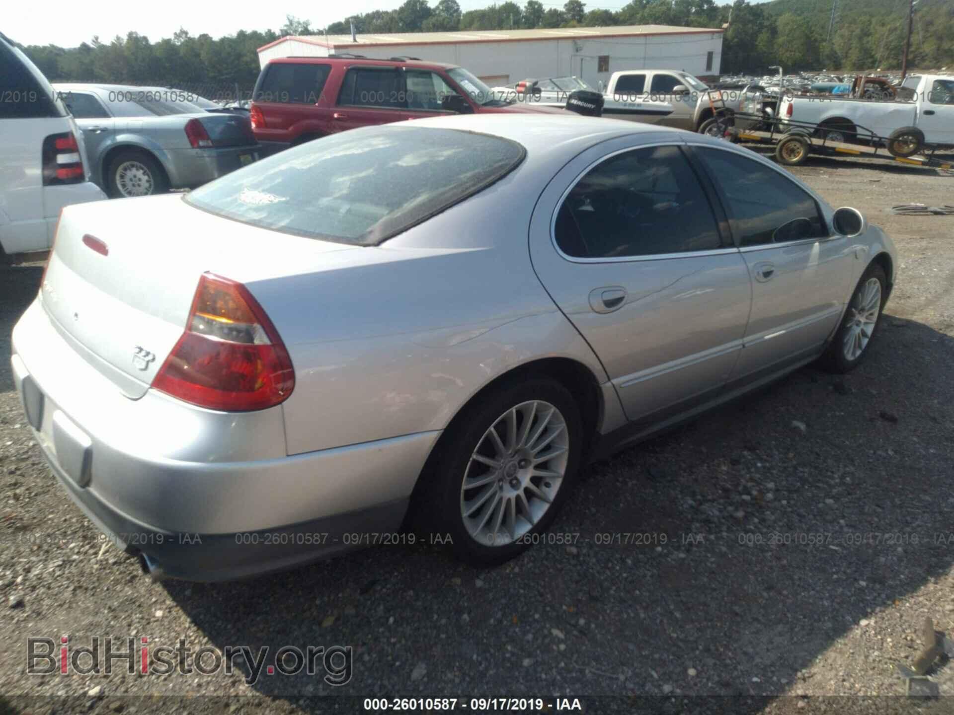 2002 CHRYSLER 300M - VIN: 2C3AE76K82H278932 - Photo 4