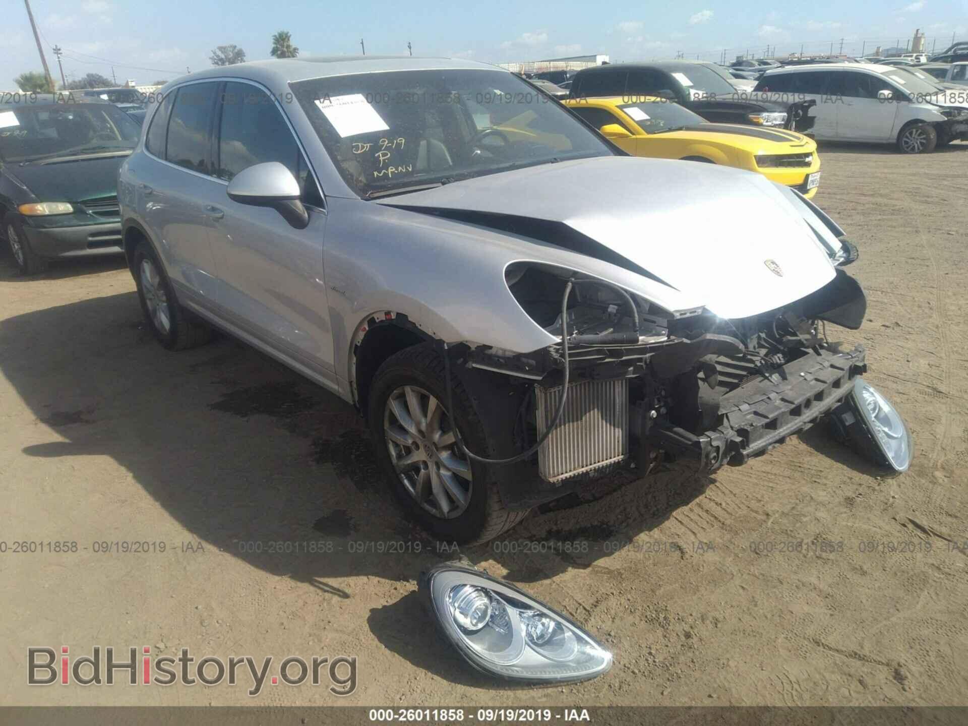 Photo WP1AF2A21DLA28472 - PORSCHE CAYENNE 2013