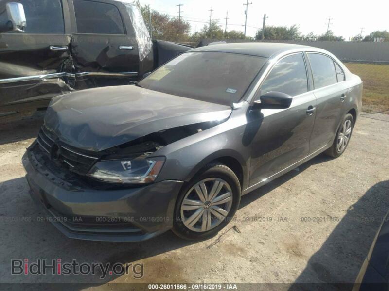 2017 Volkswagen JETTA (VIN 3VW2B7AJ3HM211590) — фото 2 из 10