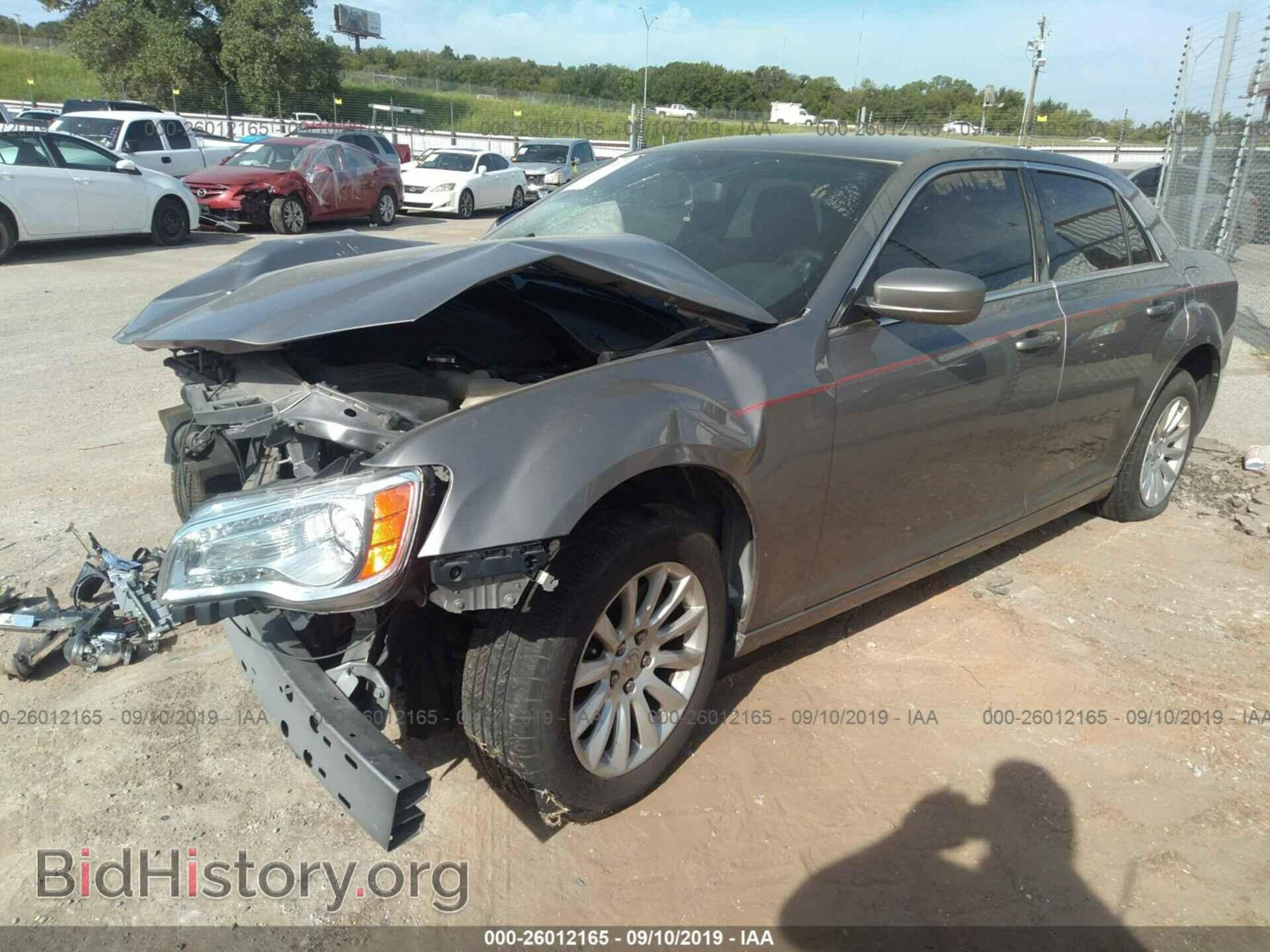 2014 CHRYSLER 300 - VIN: 2C3CCAAG7EH163130 - Фото 2