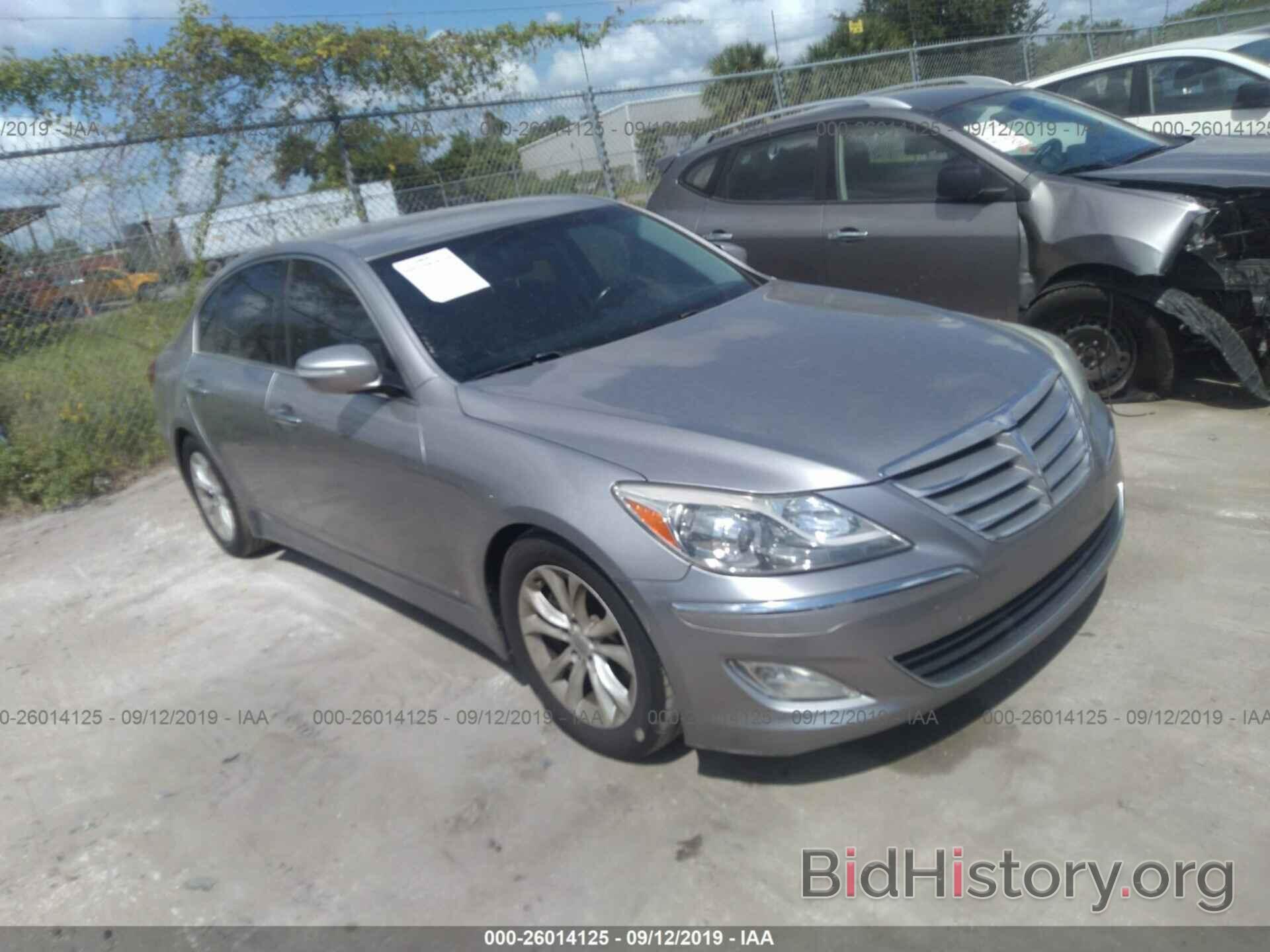 Photo KMHGC4DD6CU177817 - HYUNDAI GENESIS 2012